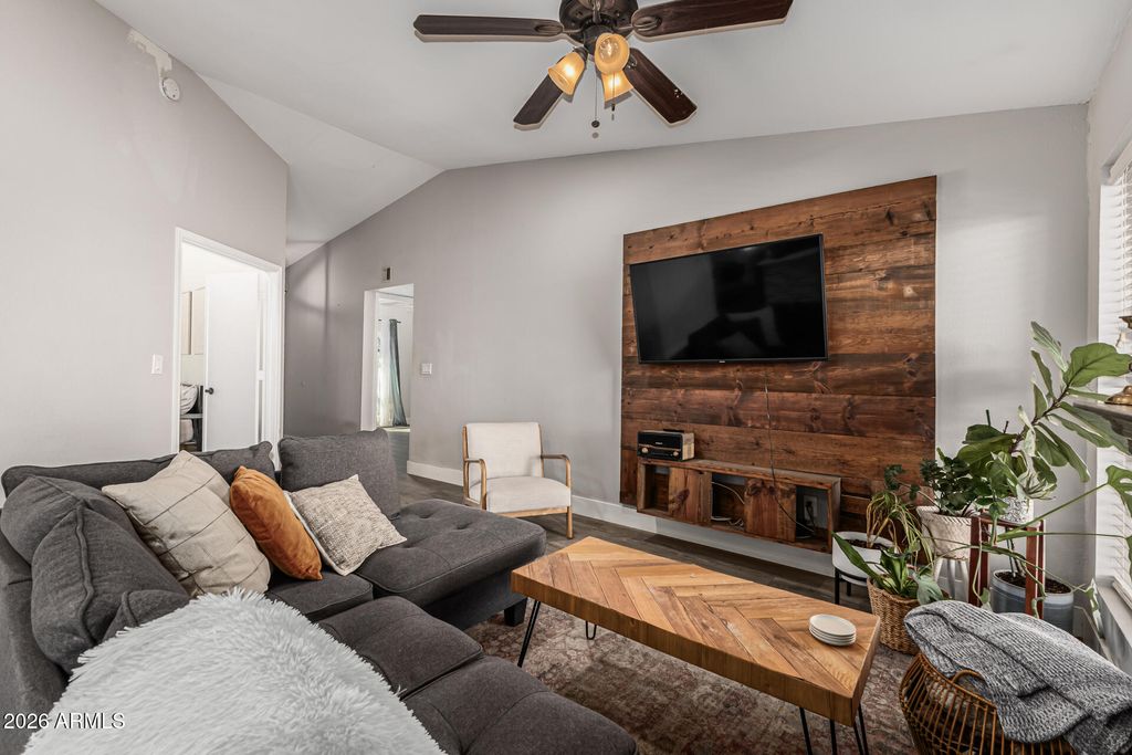 Photo of 918 W Marlboro Circle, Chandler, AZ 85225 (MLS # 6985383)