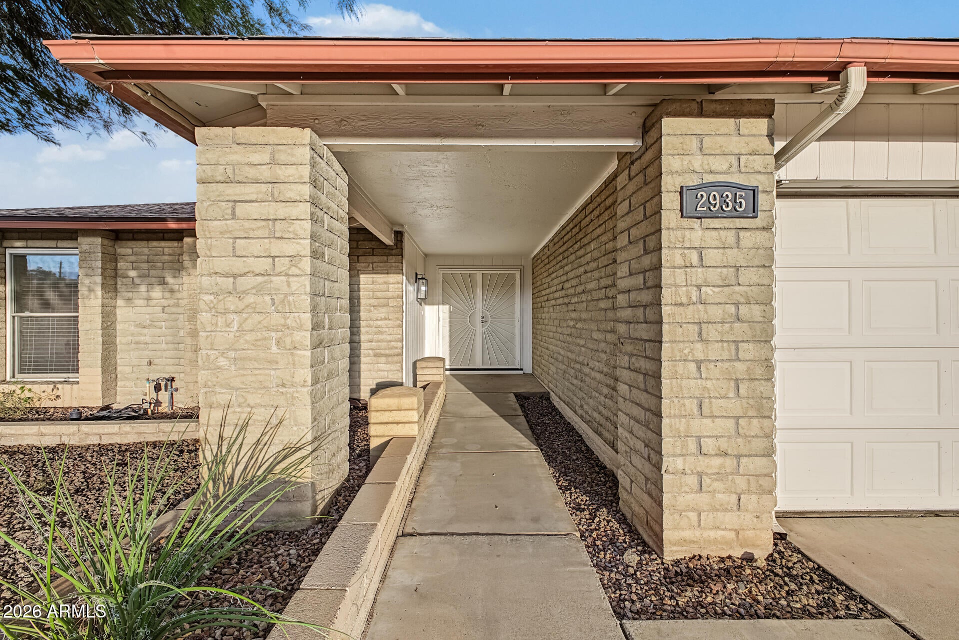 2935 S MOLLERA --