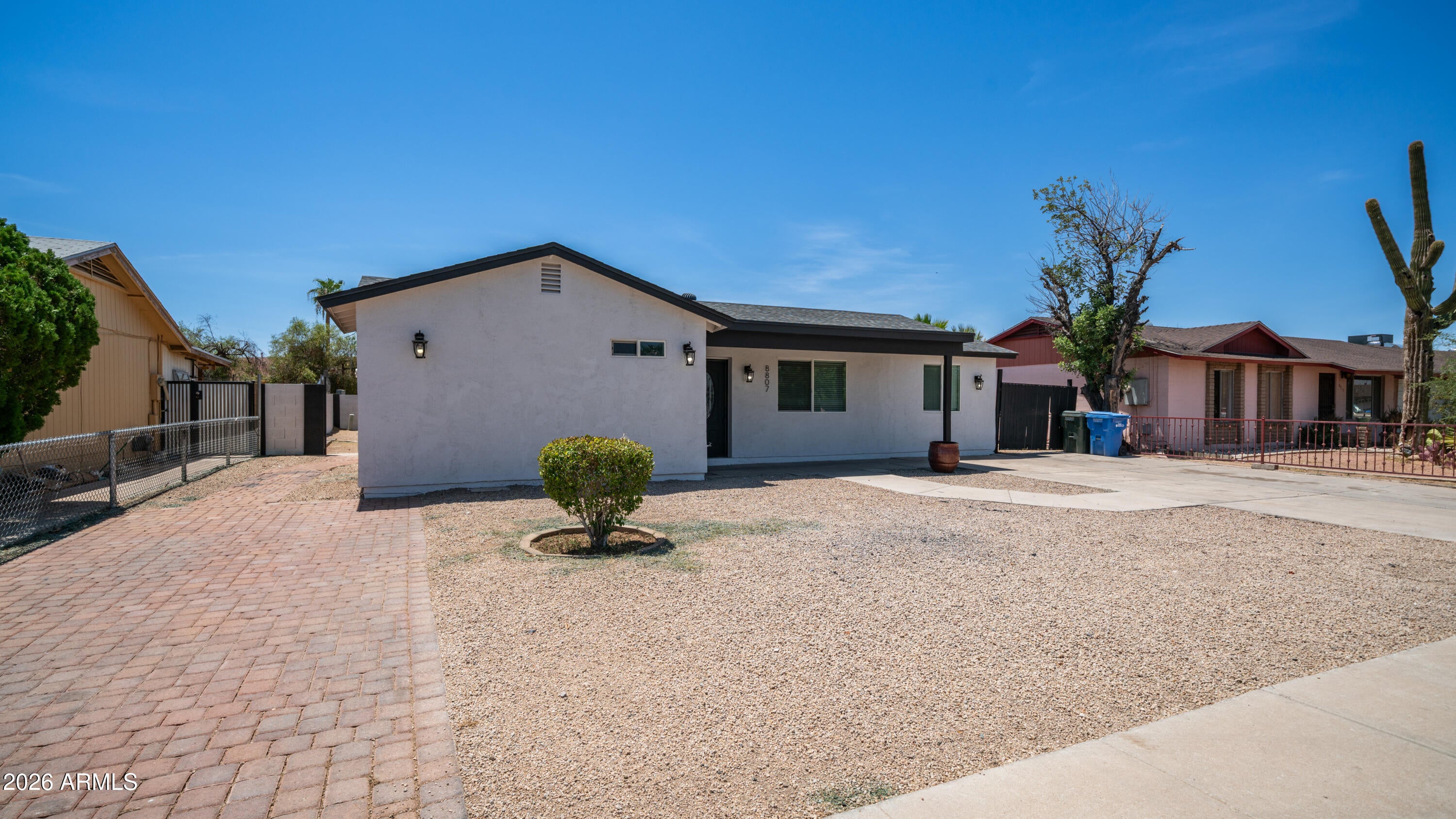 8807 W CATALINA Drive
