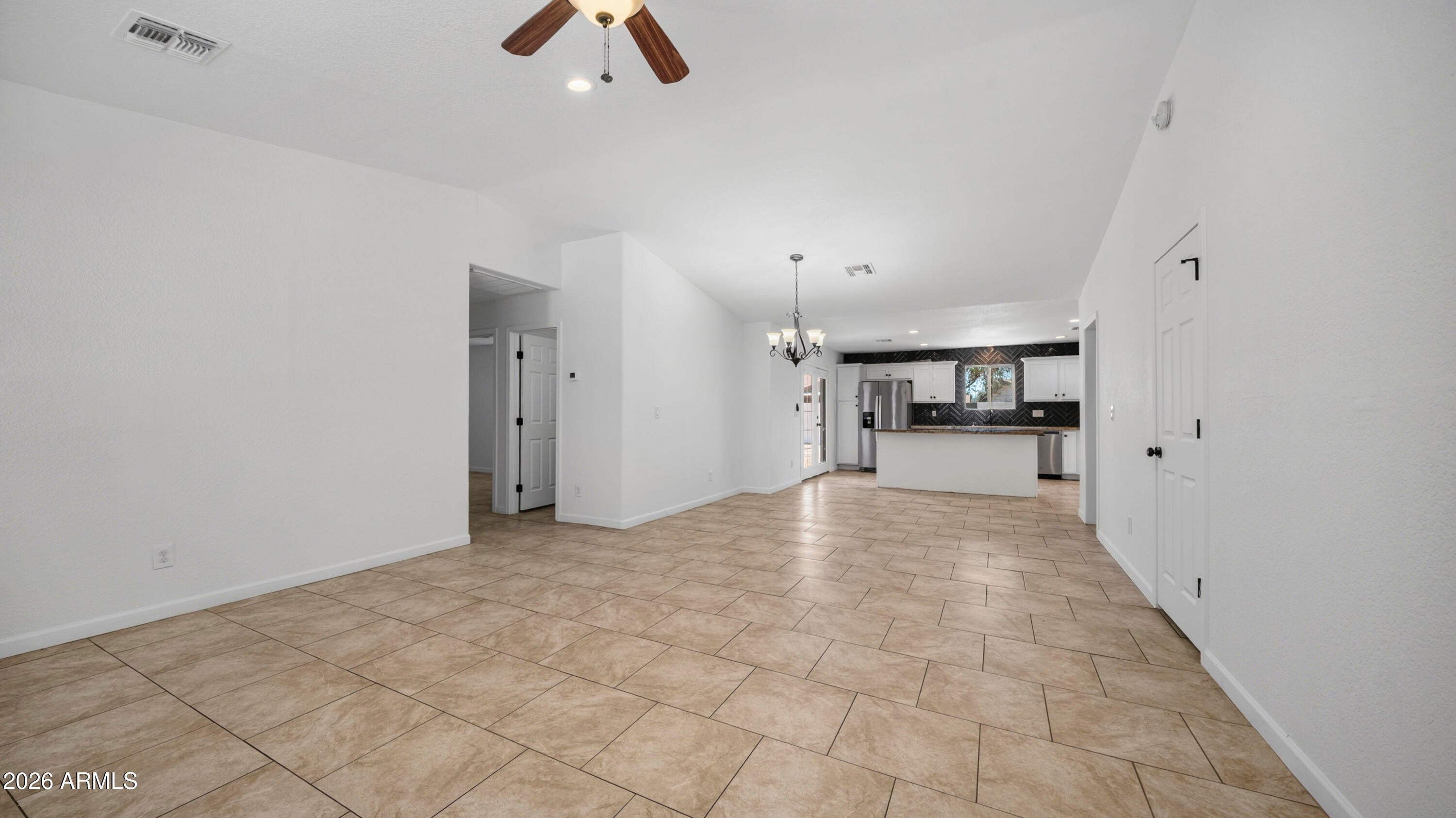 8807 W CATALINA Drive
