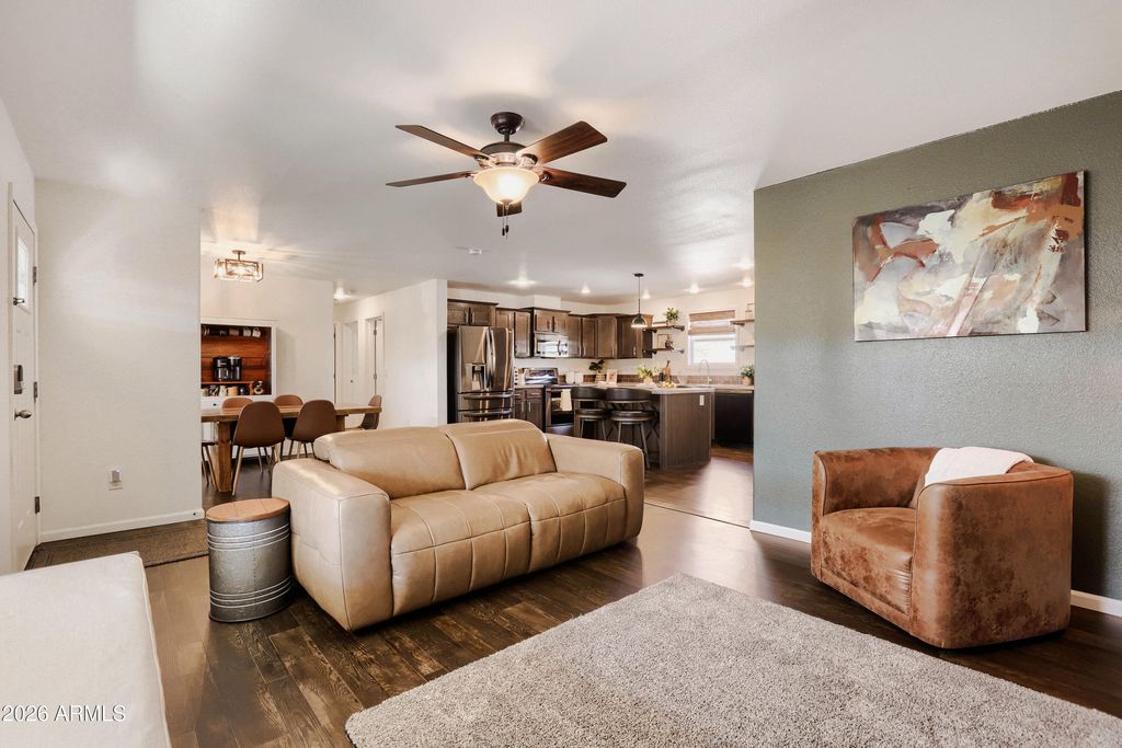 Photo of 19401 N 7th Street #137, Phoenix, AZ 85024 (MLS # 7026317)