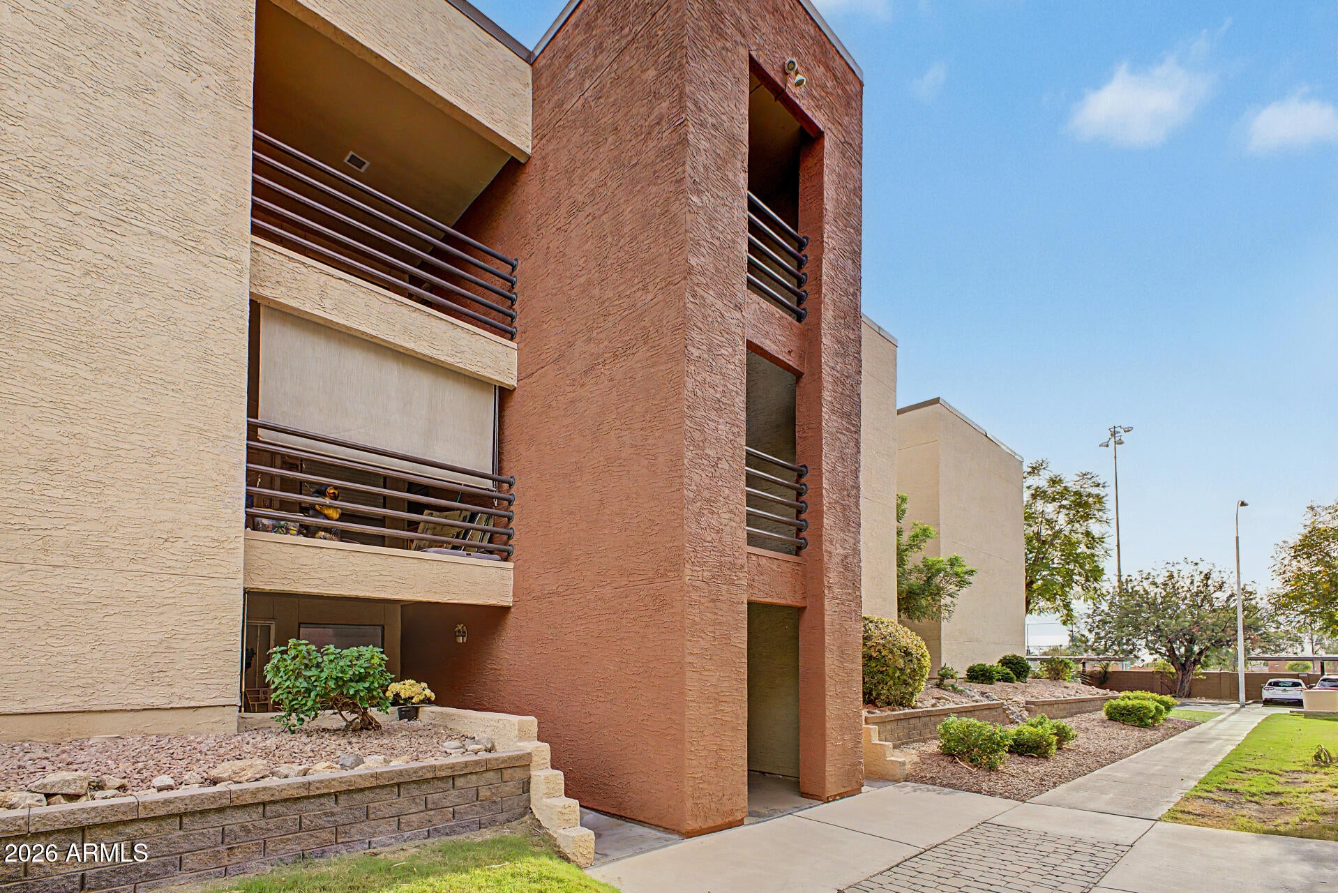 1340 N RECKER Road 322