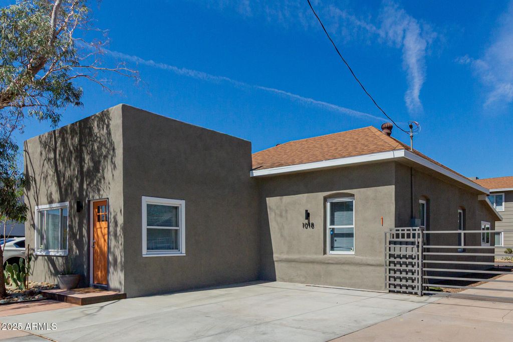 Photo of 1018 S 4th Avenue, Phoenix, AZ 85003 (MLS # 6900104)