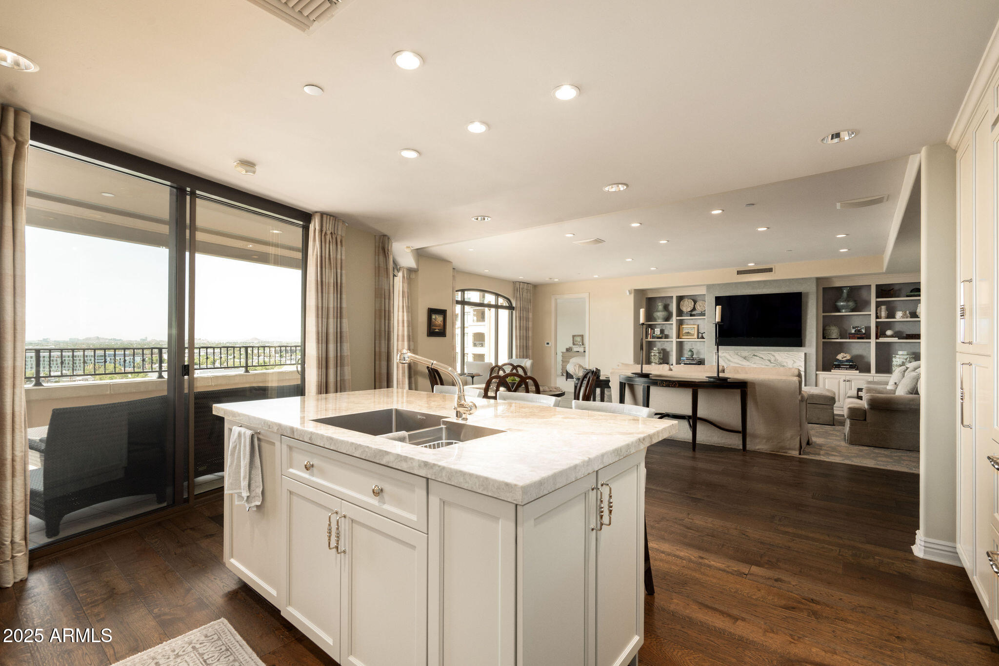 7181 E Camelback Road 1105