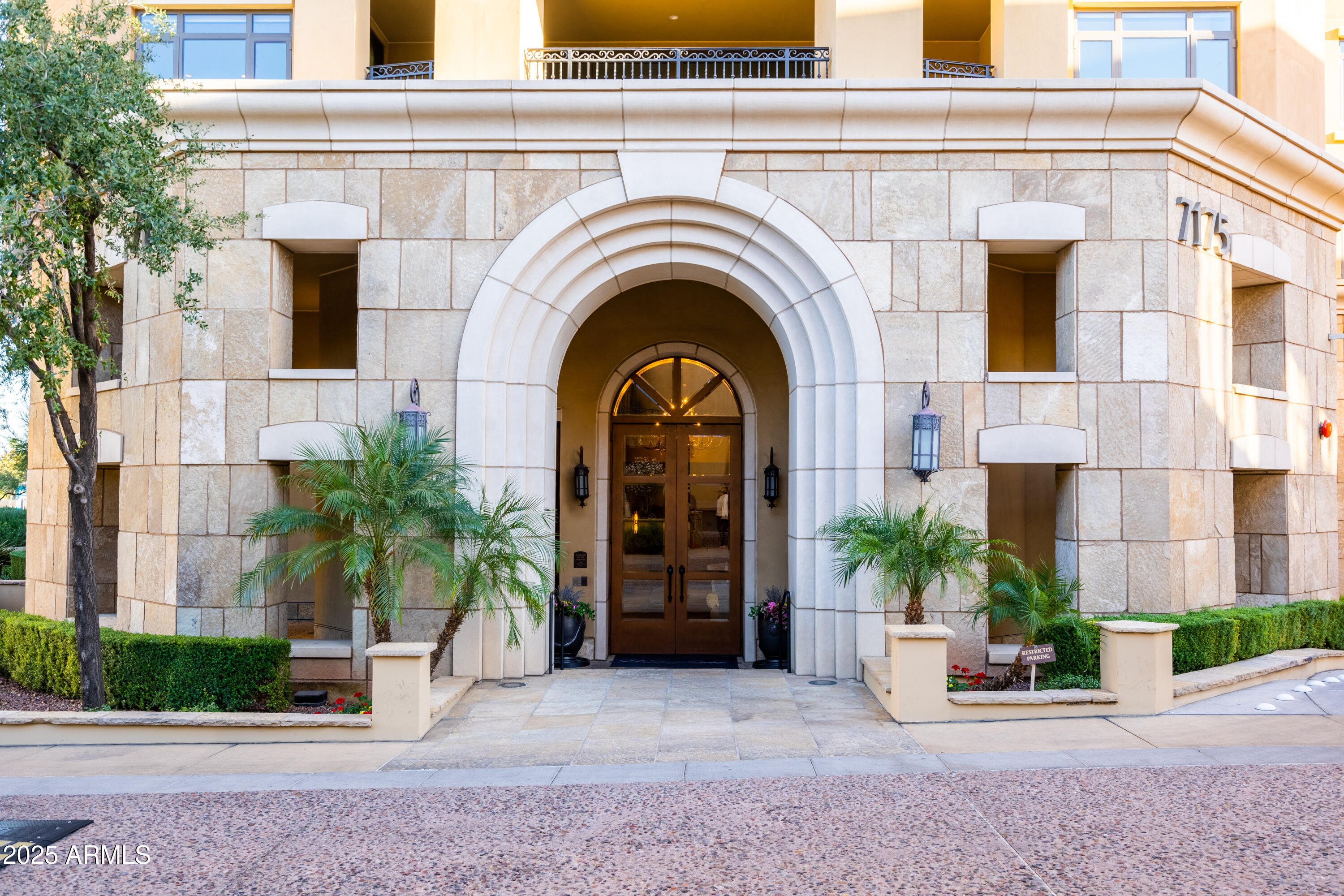 Scottsdale Waterfront Residences - Residential