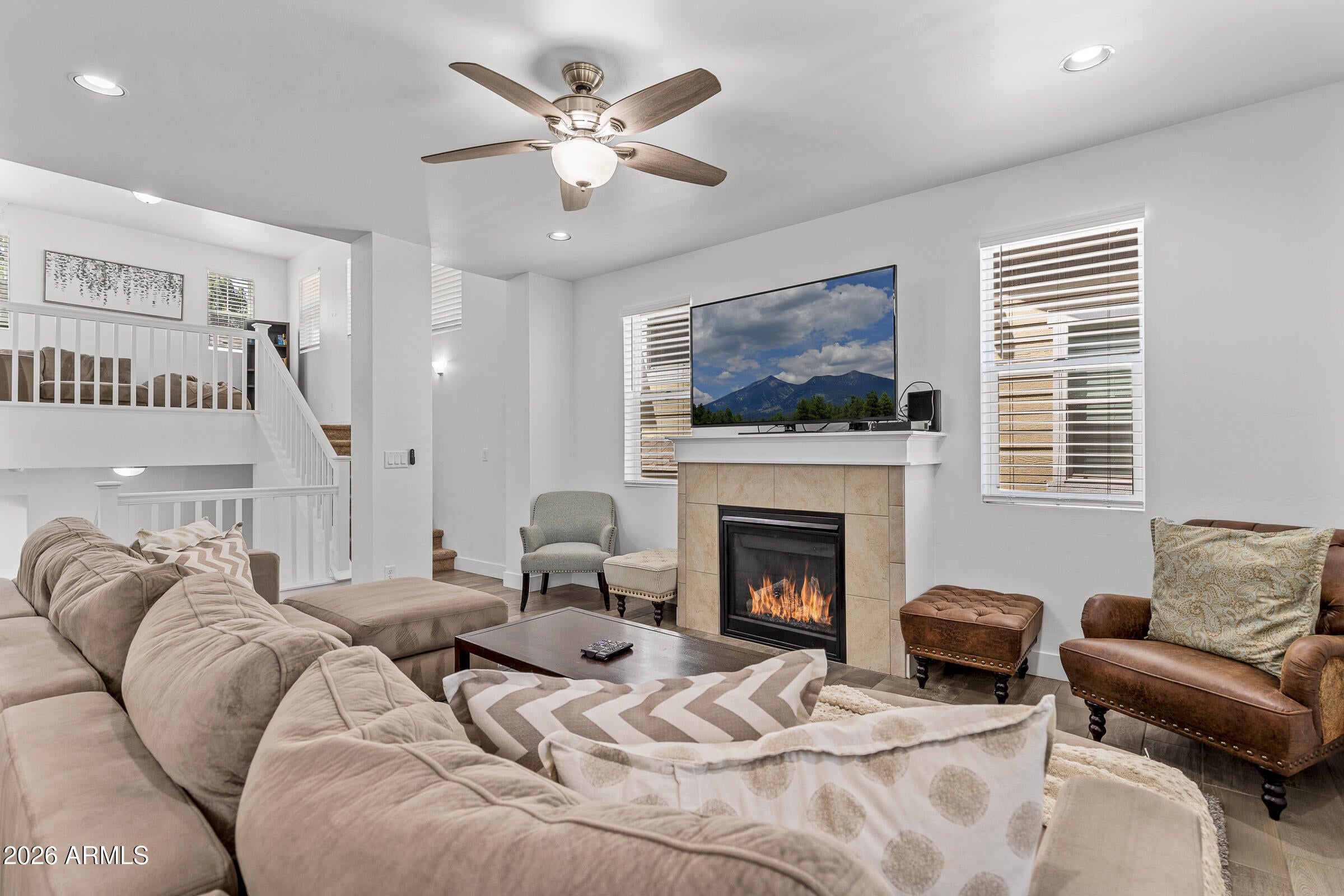 3304 S Hannah Lane