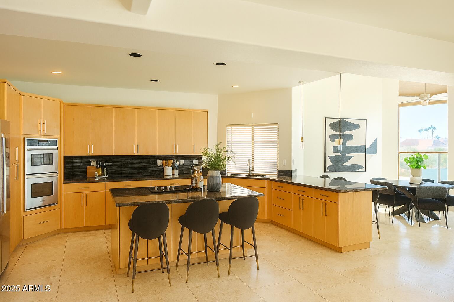 9943 E ISLAND Circle