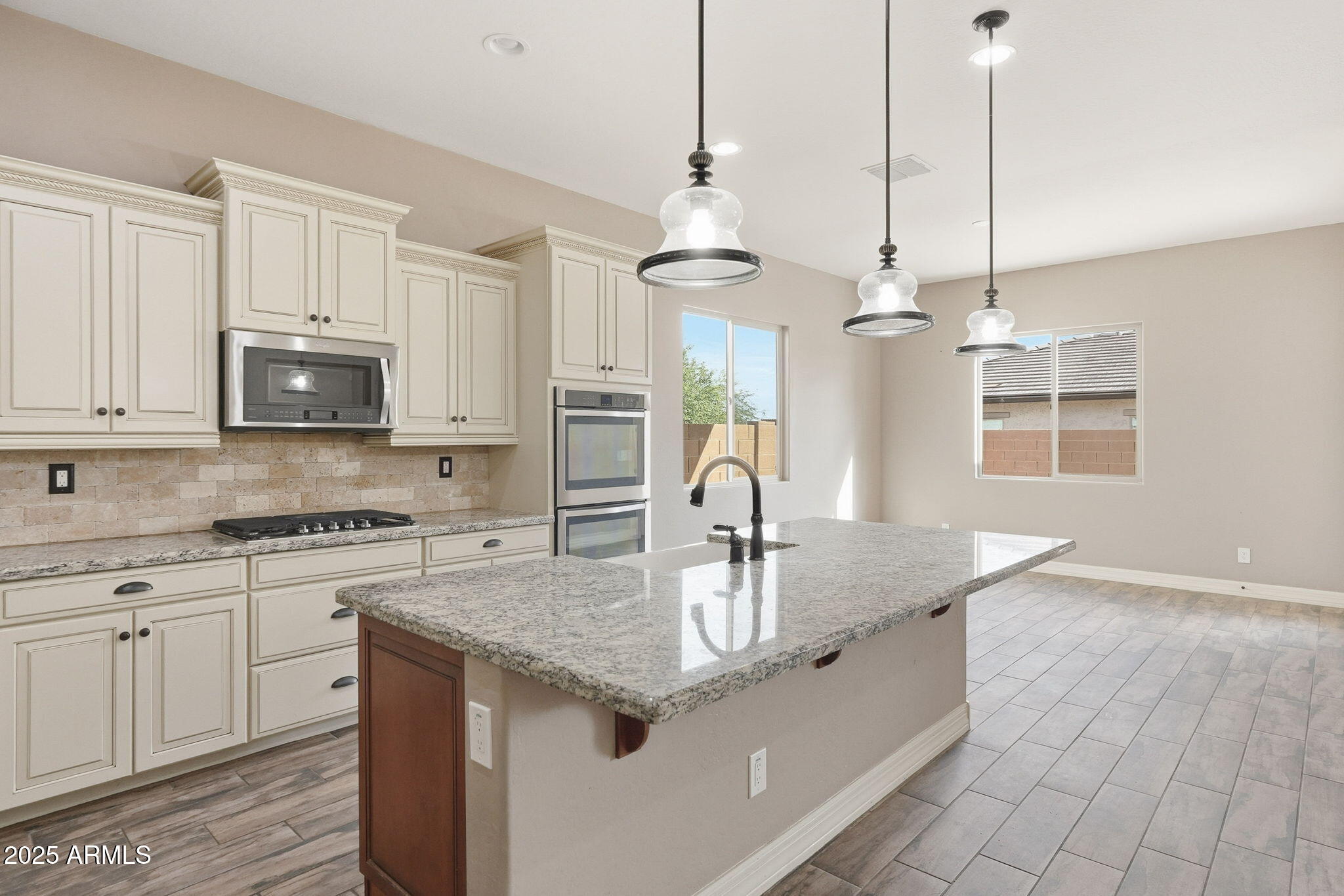 20421 W LEGEND Trail