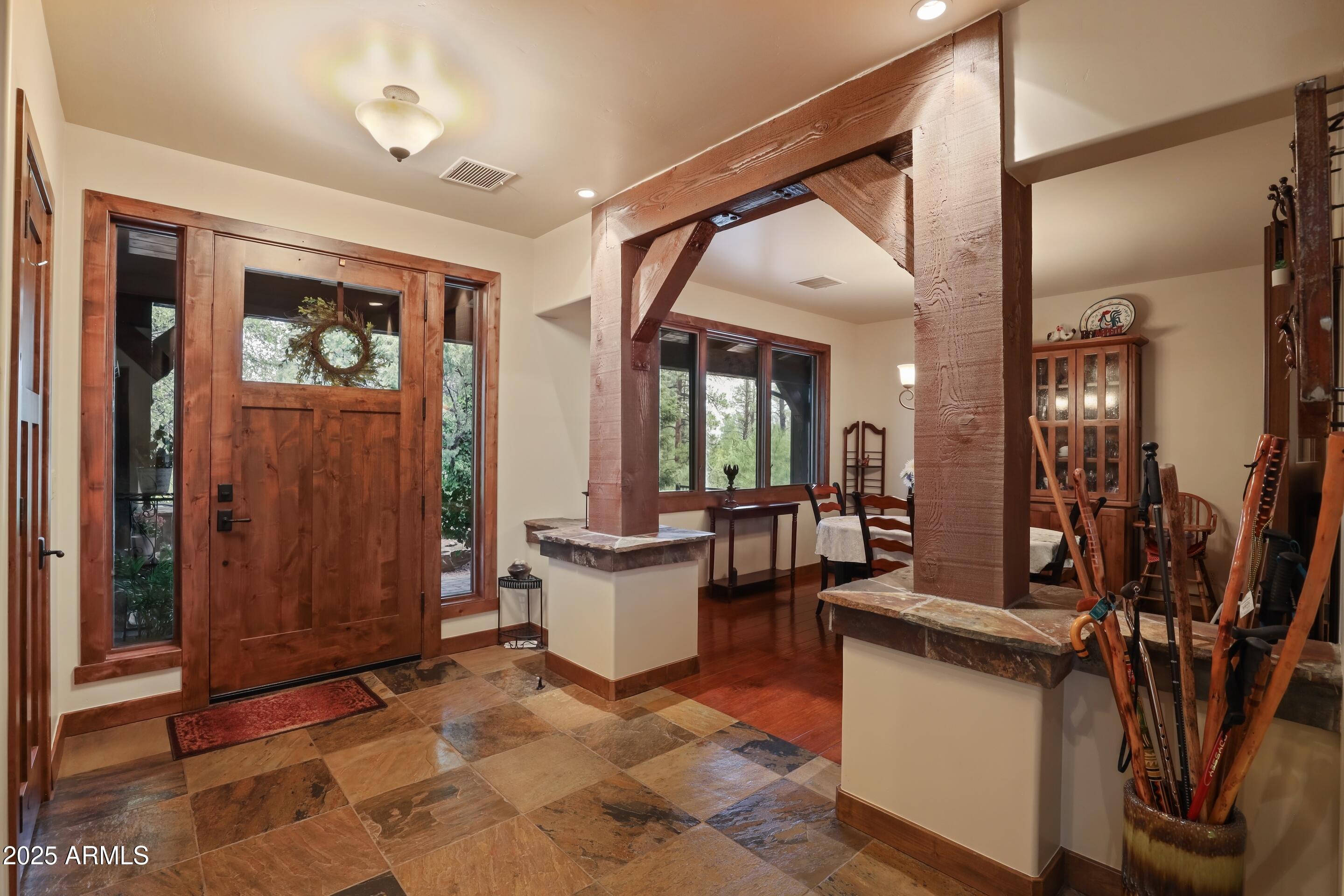 2307 E GRAPEVINE Drive