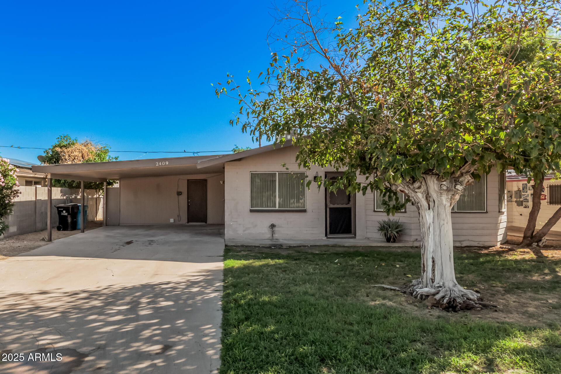 2409 W CORTEZ Avenue