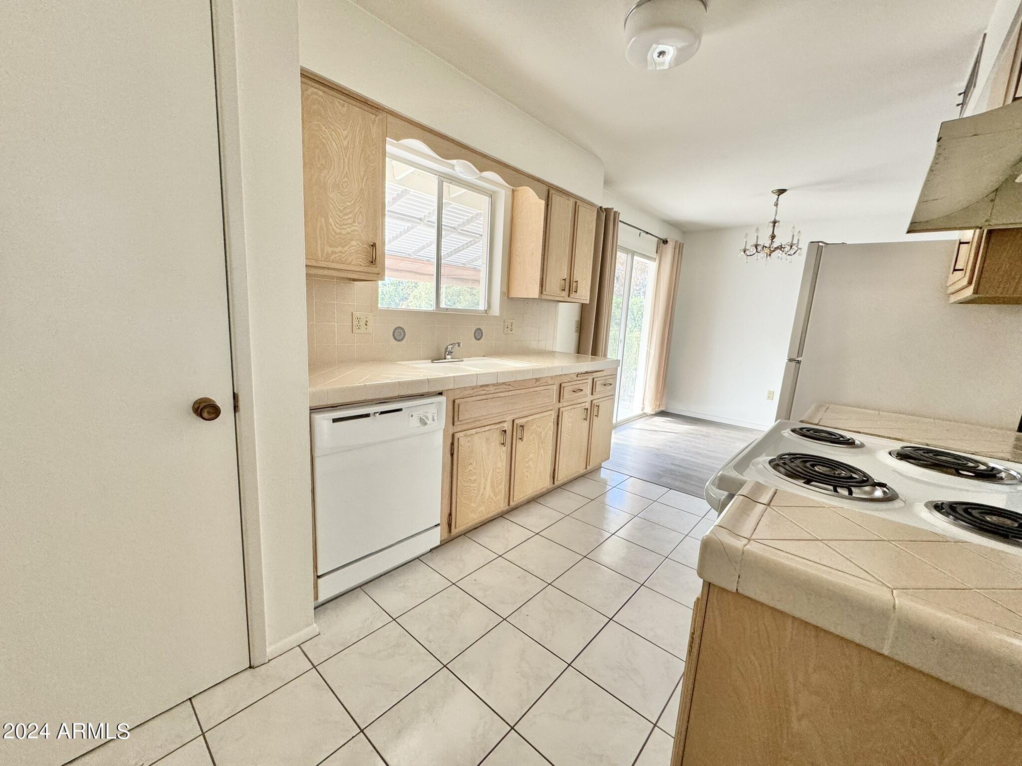 10012 N 103RD Avenue