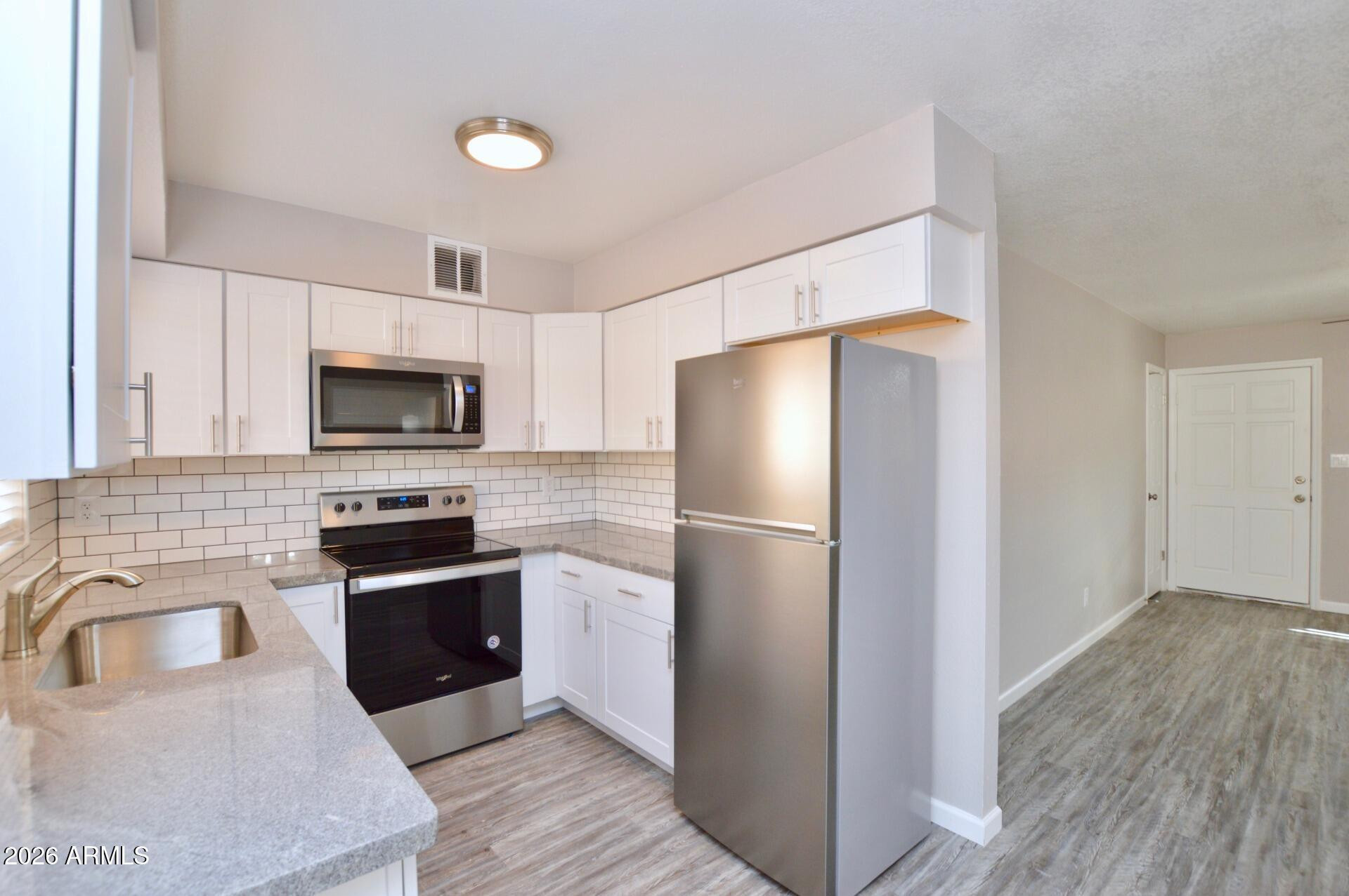 645 N Arrowhead Drive Apt 4