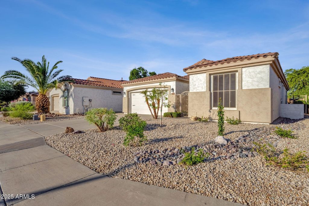 Photo of 5164 S Barley Way, Gilbert, AZ 85298 (MLS # 6927634)