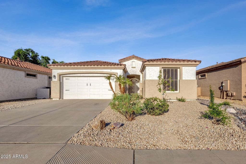 Photo of 5164 S Barley Way, Gilbert, AZ 85298 (MLS # 6927634)