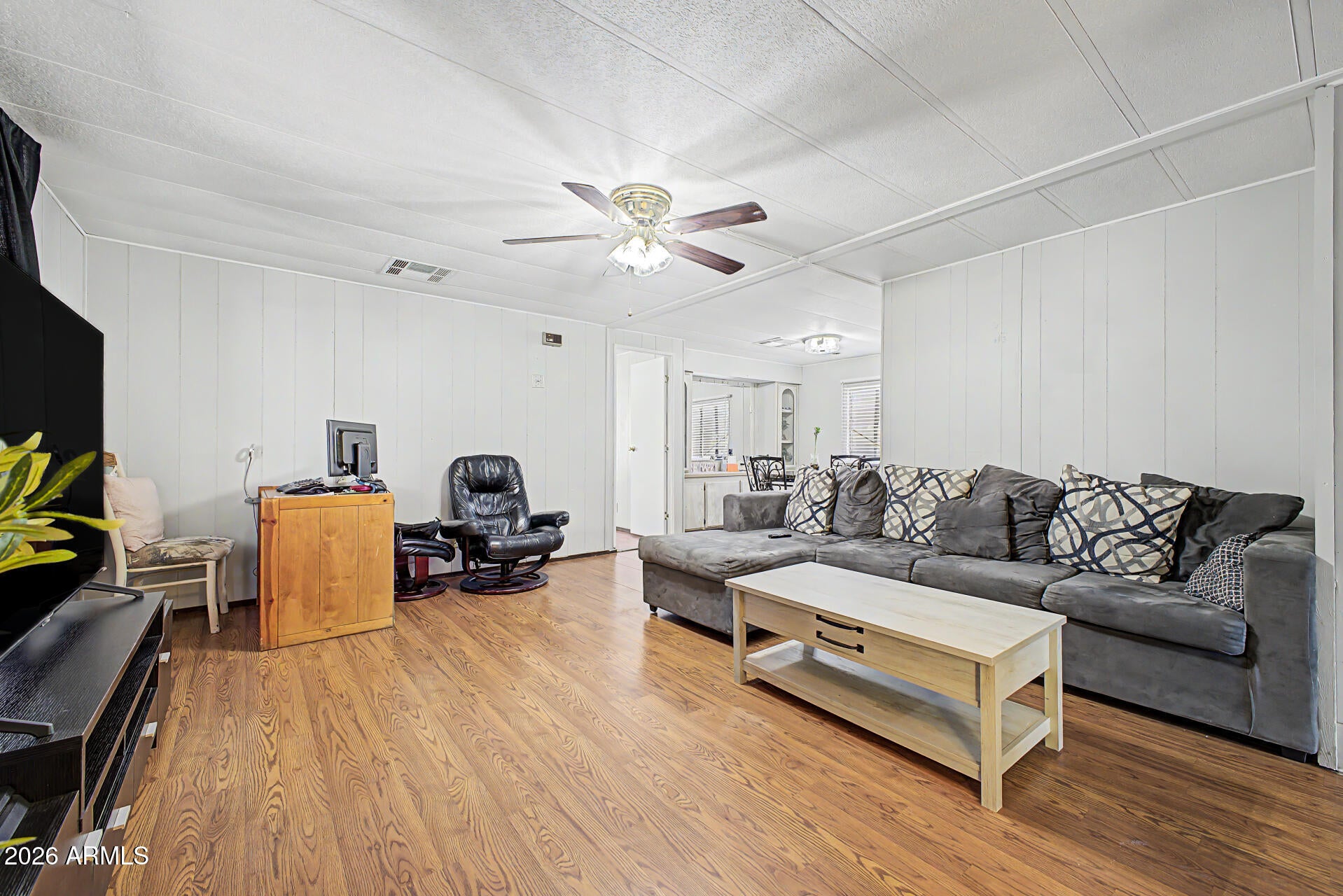 303 E SOUTH MOUNTAIN Avenue 145