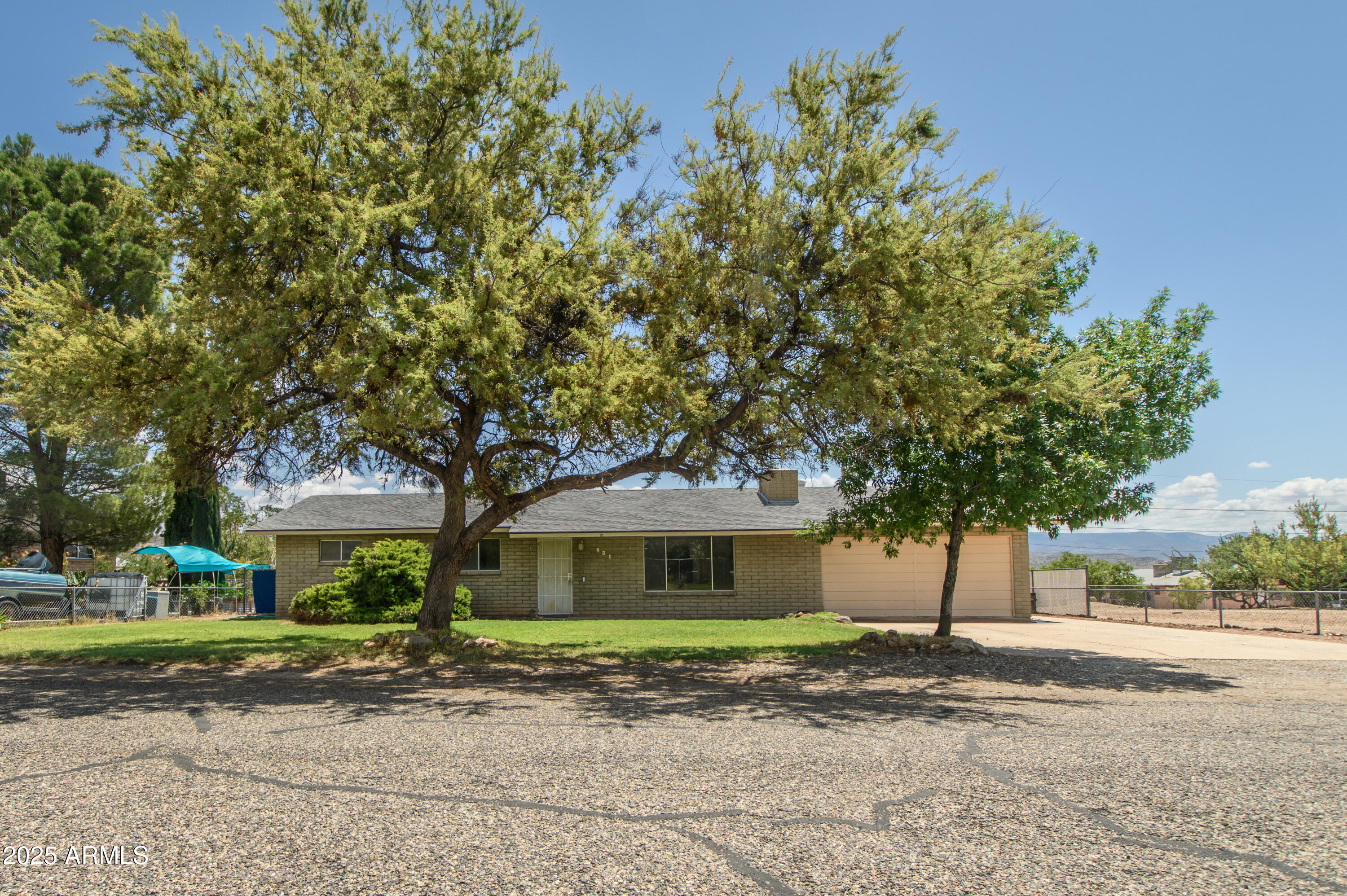 631 S PARK Circle