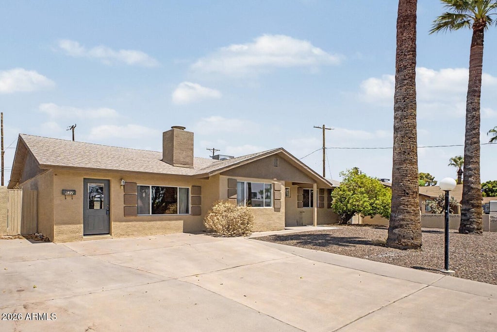 Photo of 622 E Grace Drive, Tempe, AZ 85288 (MLS # 7065231)