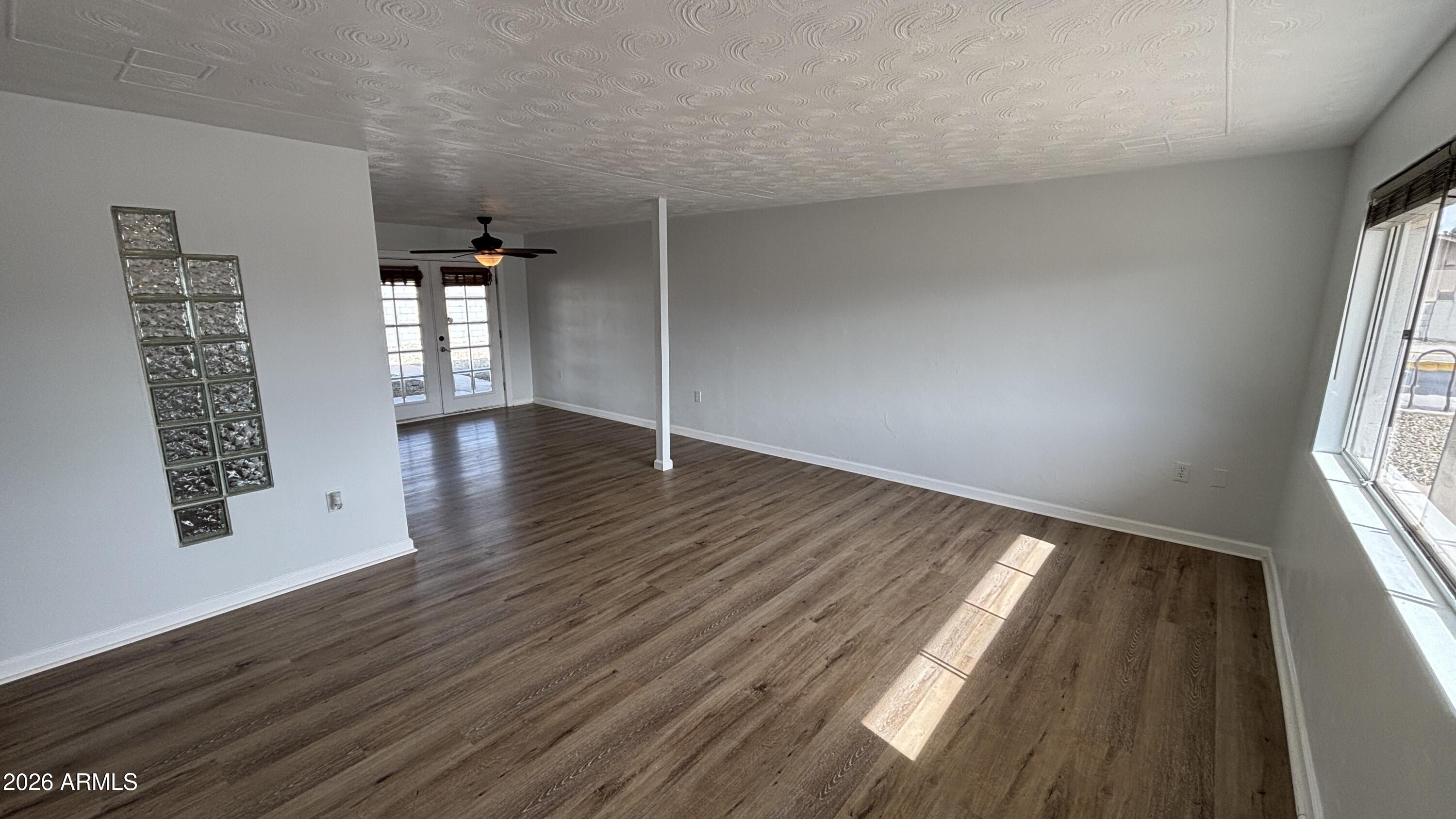 1000 W ELNA RAE Street