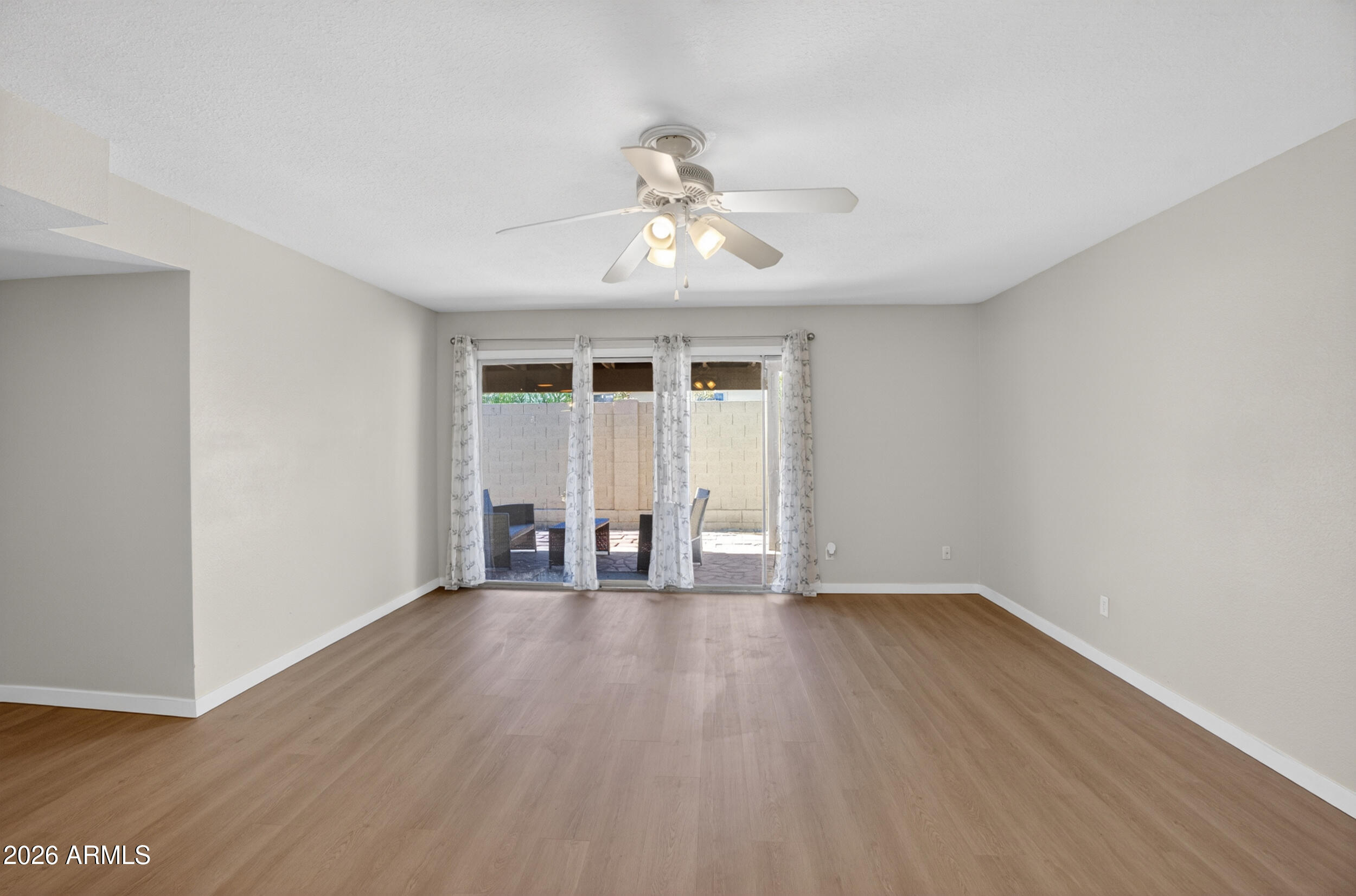 517 W DUKE Drive
