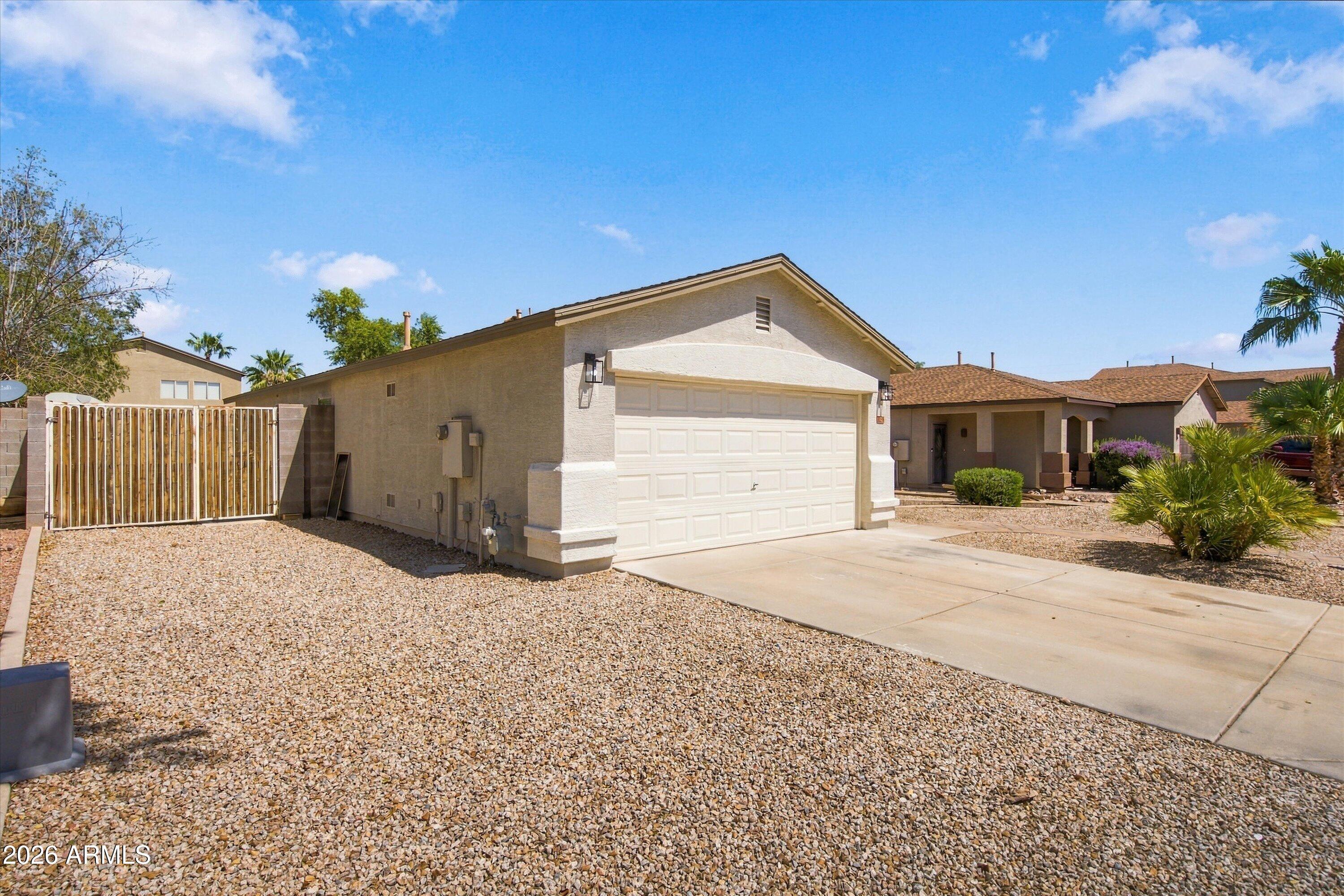 1158 E DENIM Trail