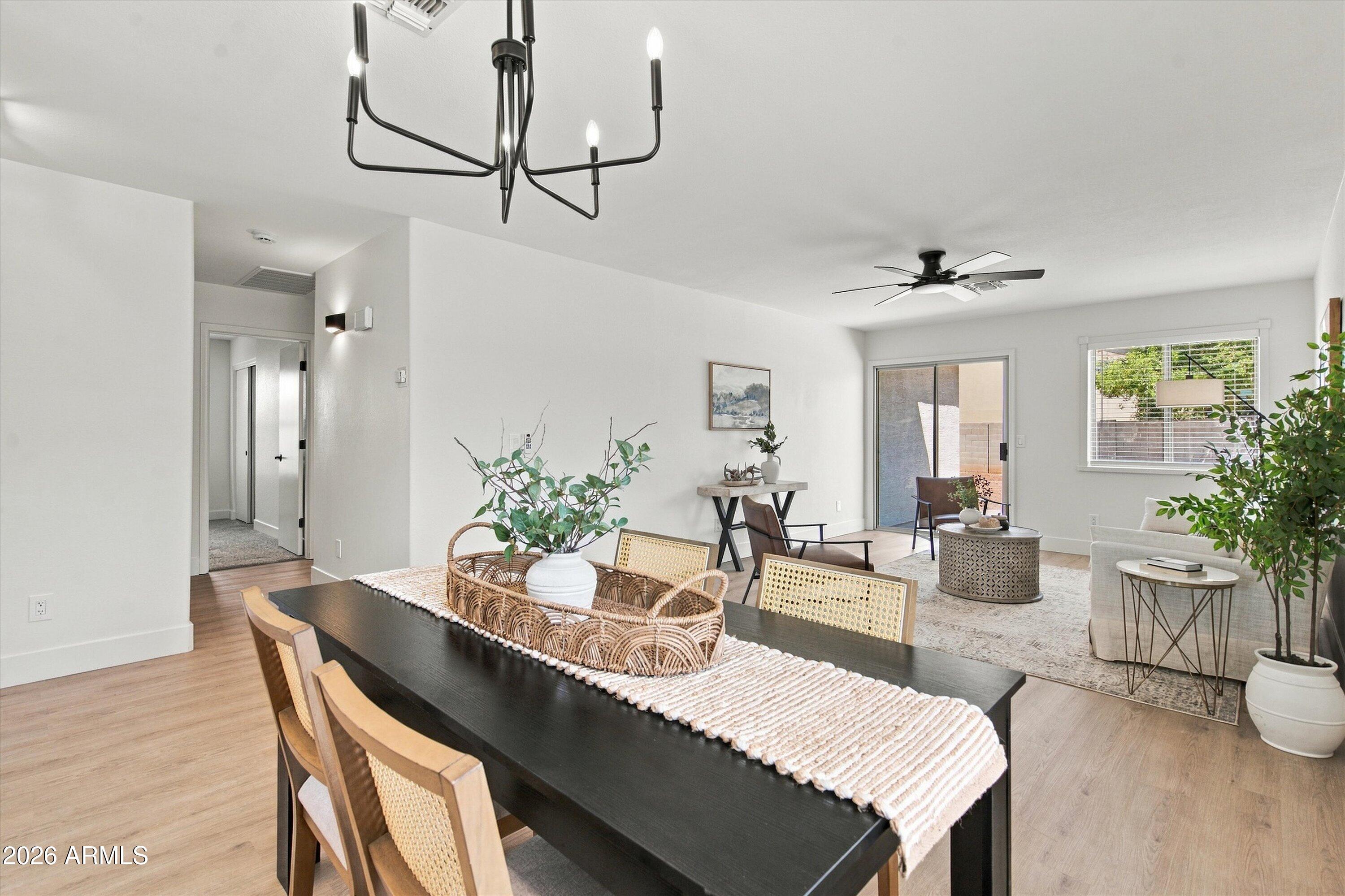 1158 E DENIM Trail
