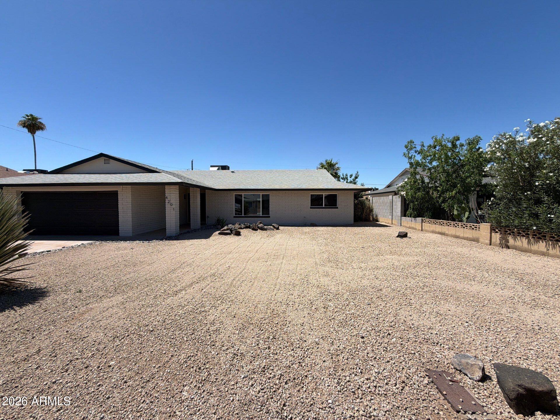 4201 W LUKE Avenue