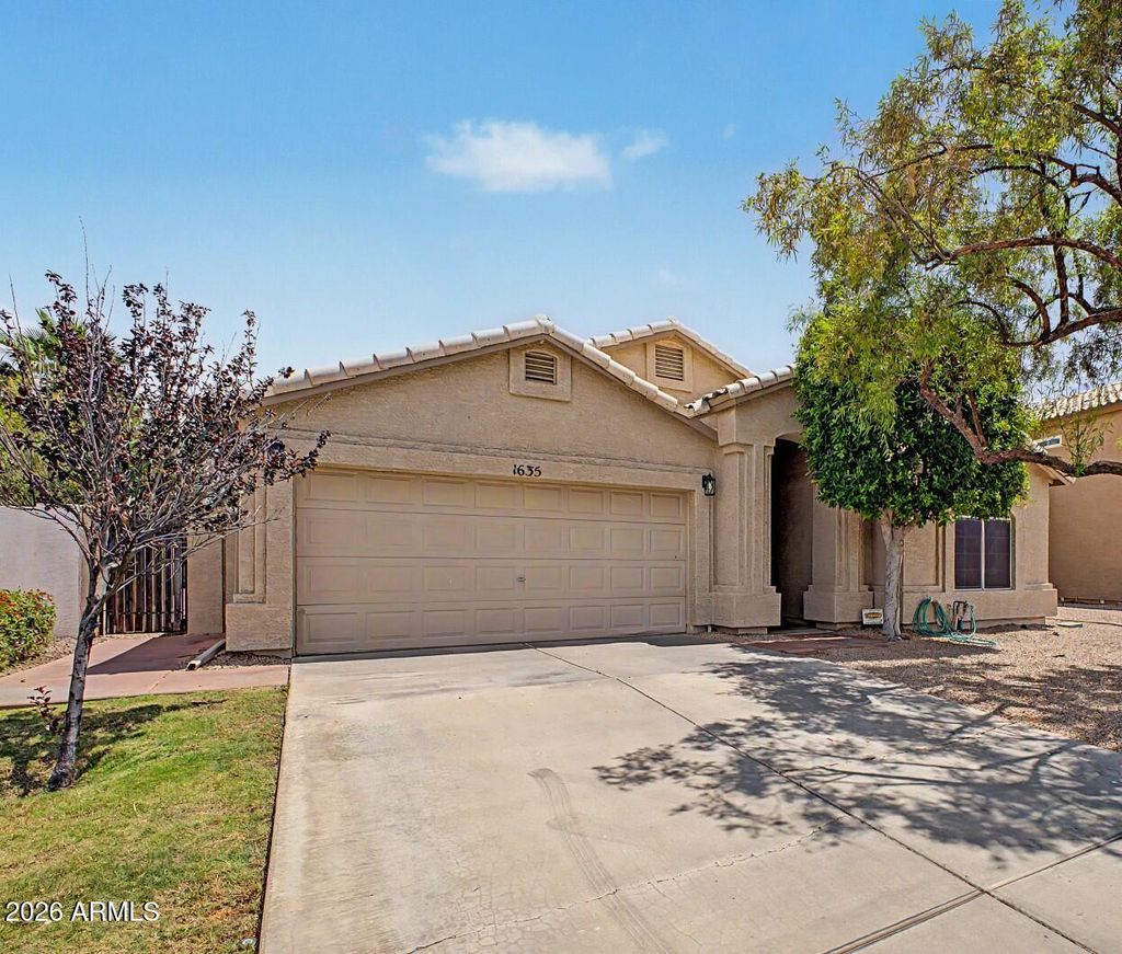 Photo of 1635 W San Remo Street, Gilbert, AZ 85233 (MLS # 7028626)