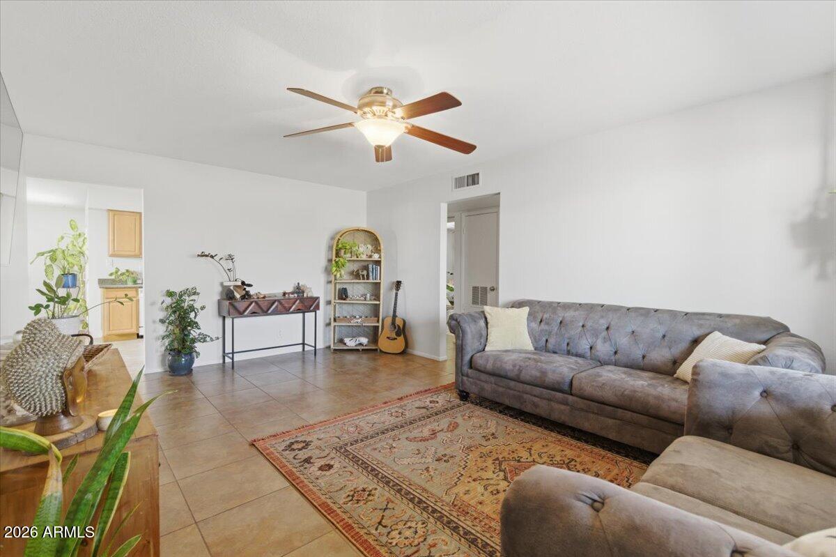 1615 W MOUNTAIN VIEW Drive