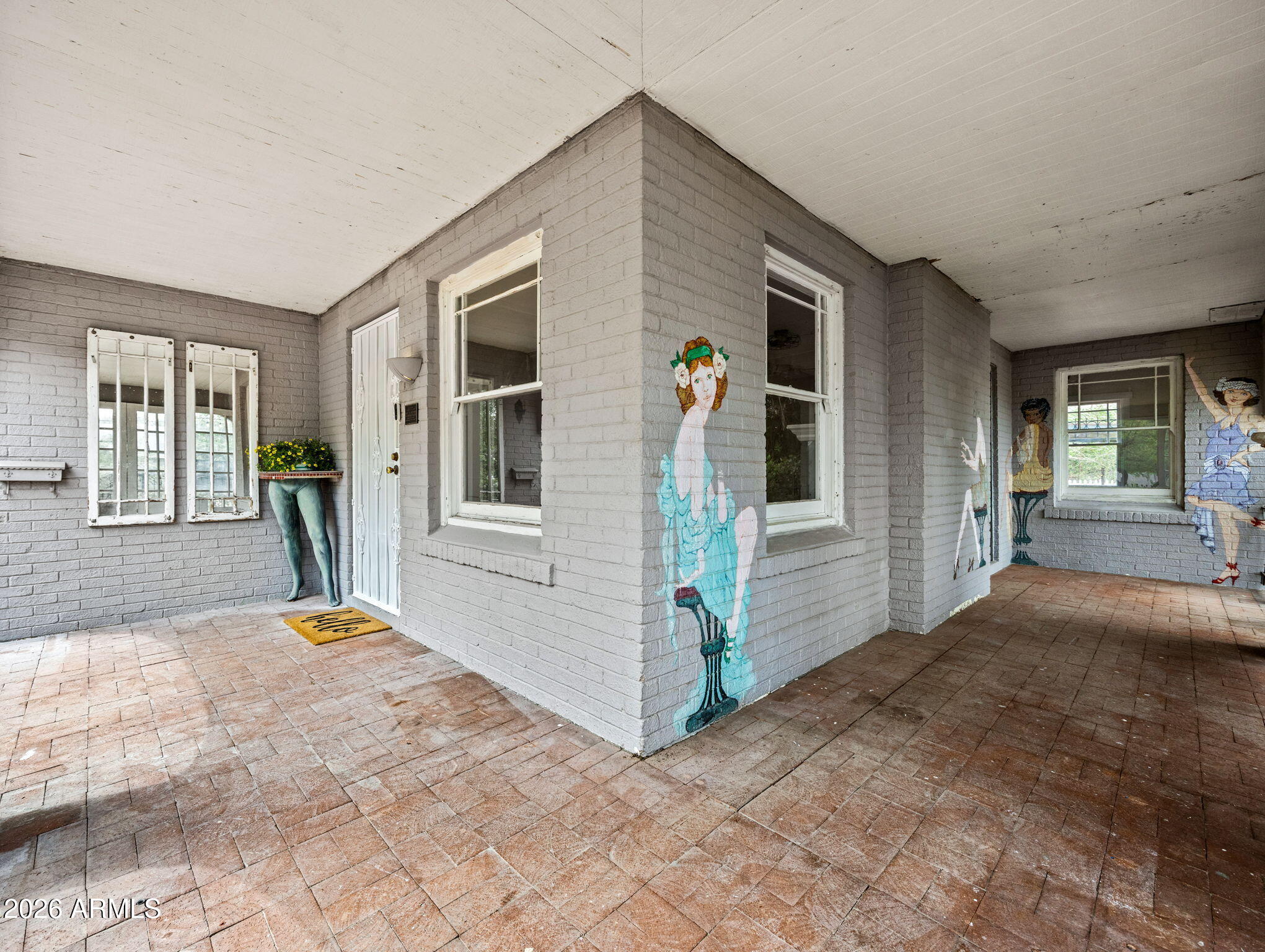 1132 E WELDON Avenue