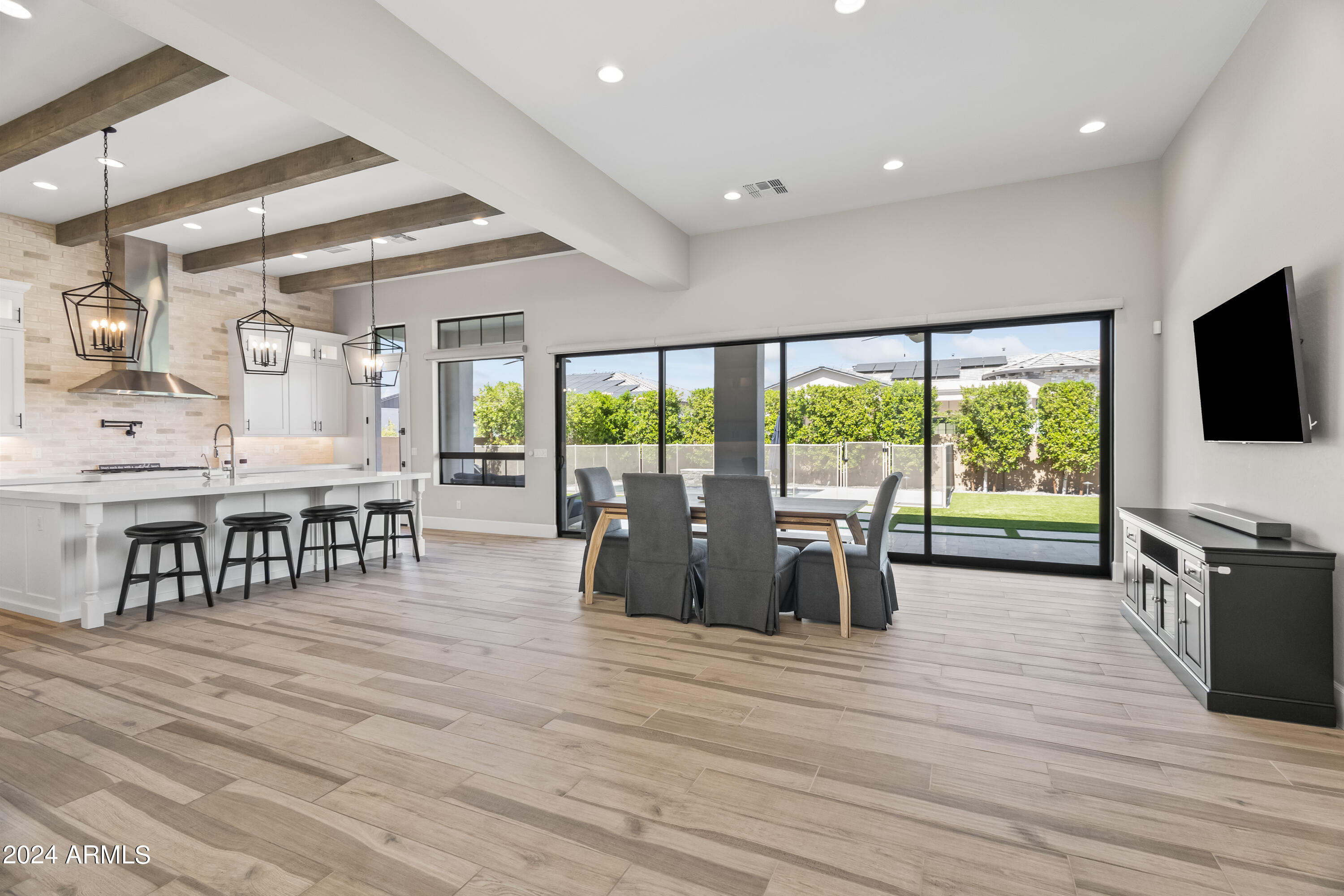 2800 E PORTOLA VALLEY Drive