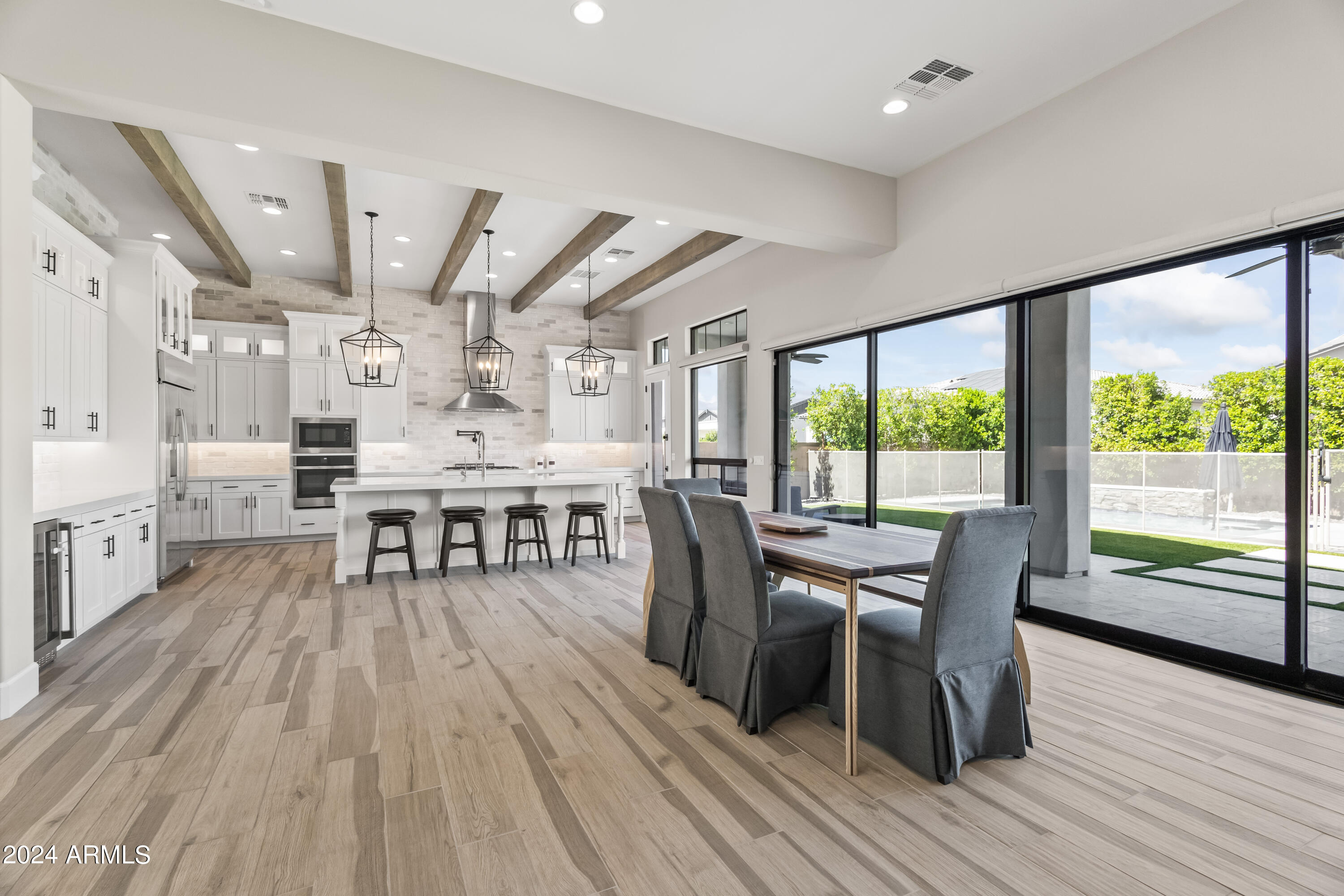 2800 E PORTOLA VALLEY Drive