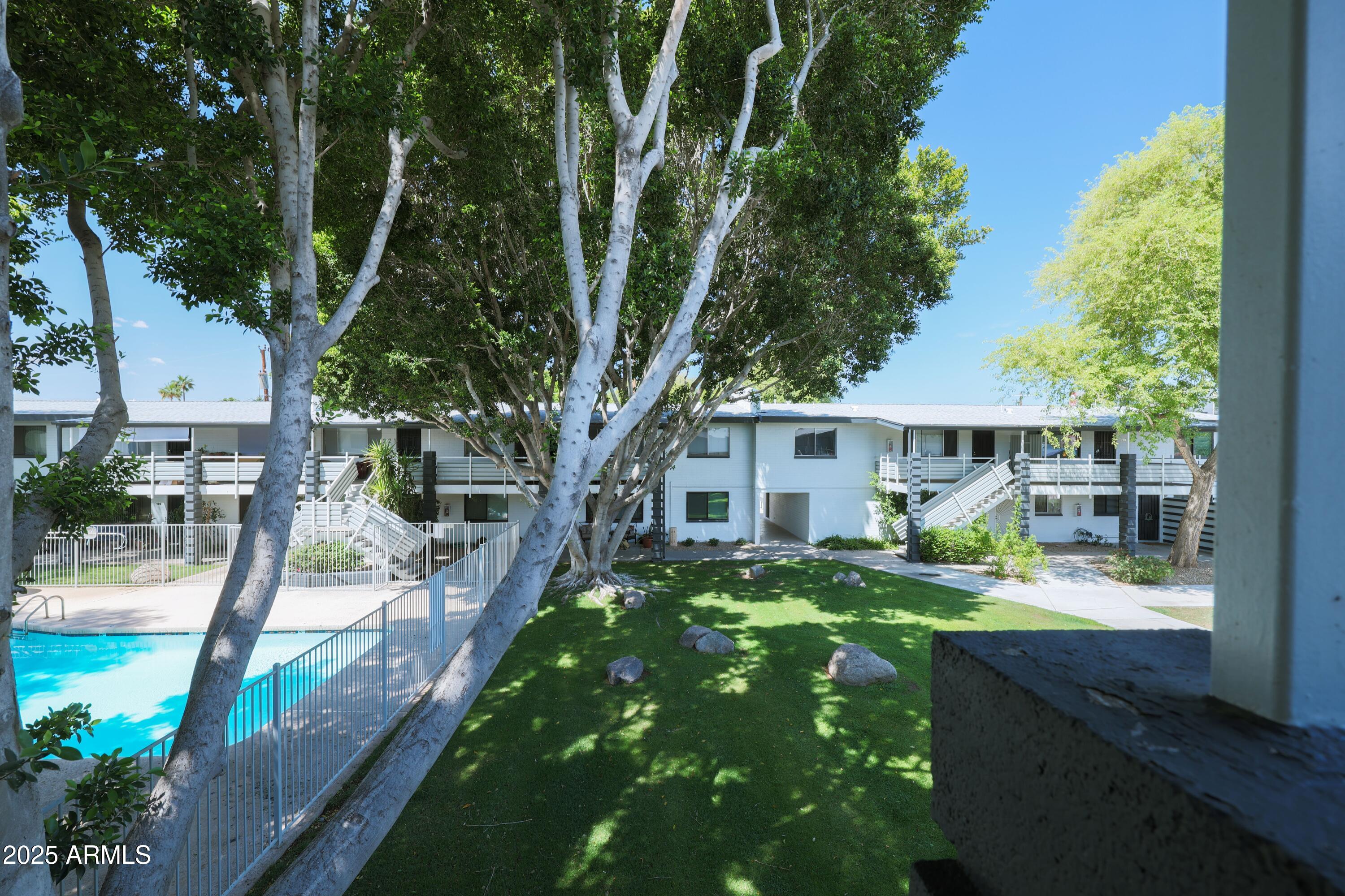 749 E MONTEBELLO Avenue 231