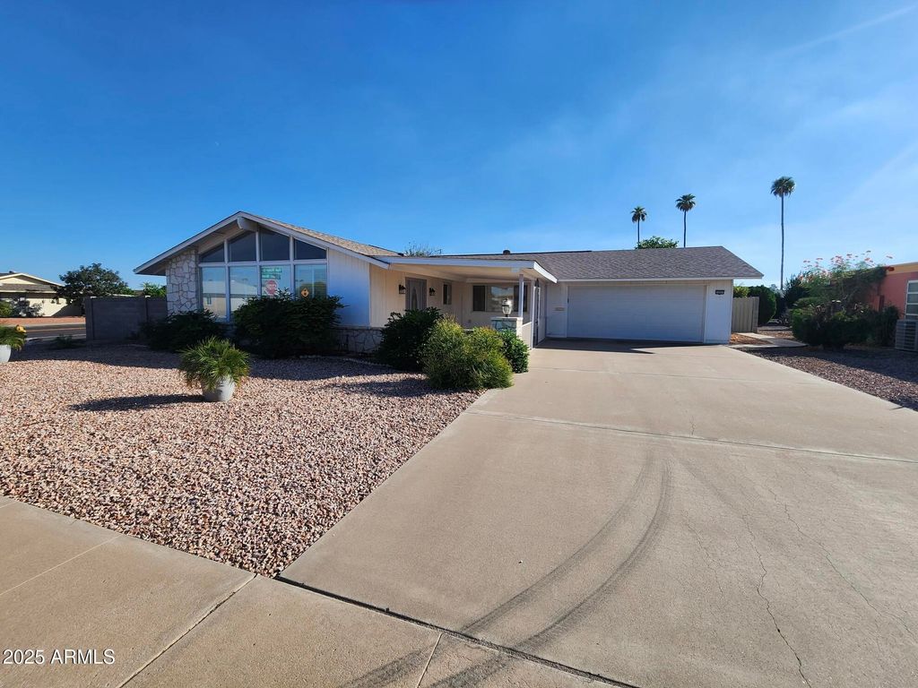 Photo of 10201 W Oak Ridge Drive, Sun City, AZ 85351 (MLS # 6926863)
