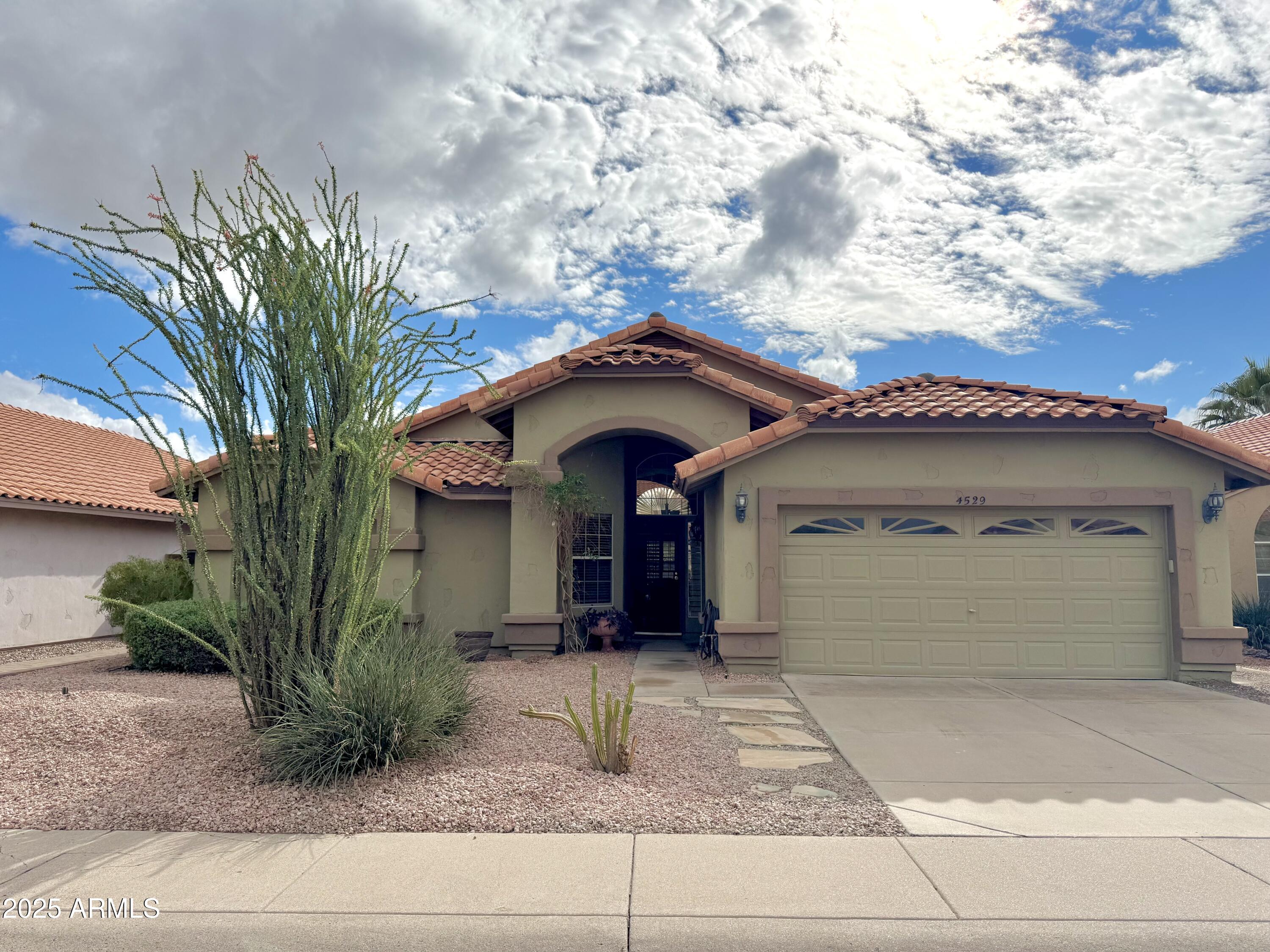 4529 E ROCK WREN Road