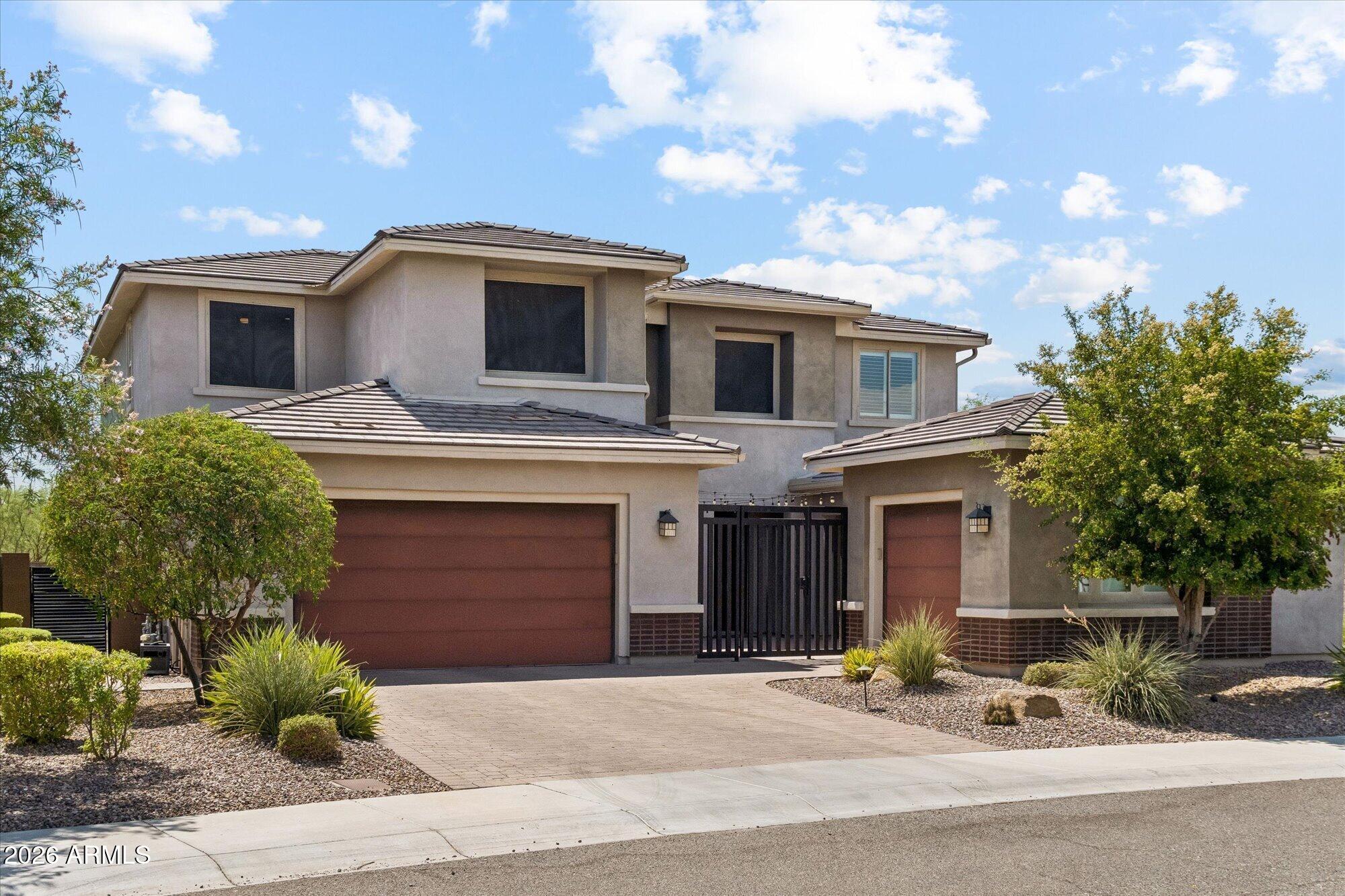 2905 E LOS GATOS Drive