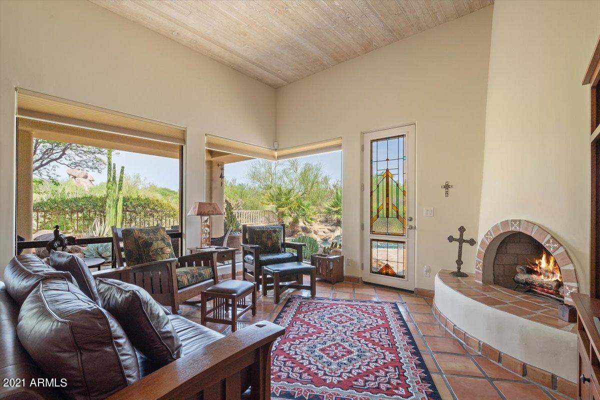 7500 E BOULDERS Parkway 1