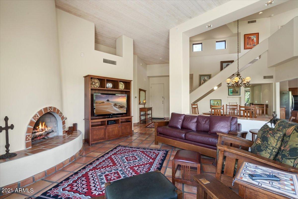 7500 E BOULDERS Parkway 1