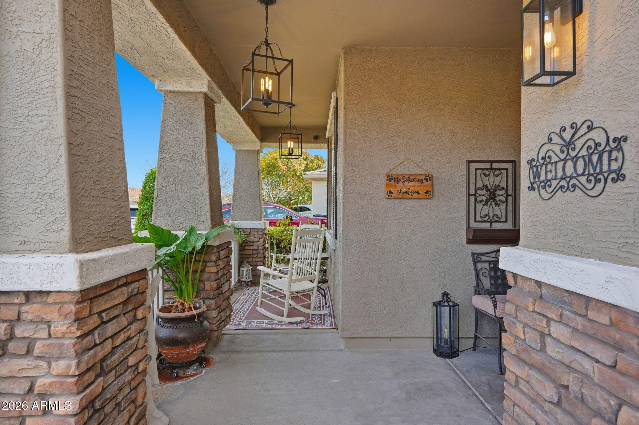 9911 E THORNBUSH Avenue