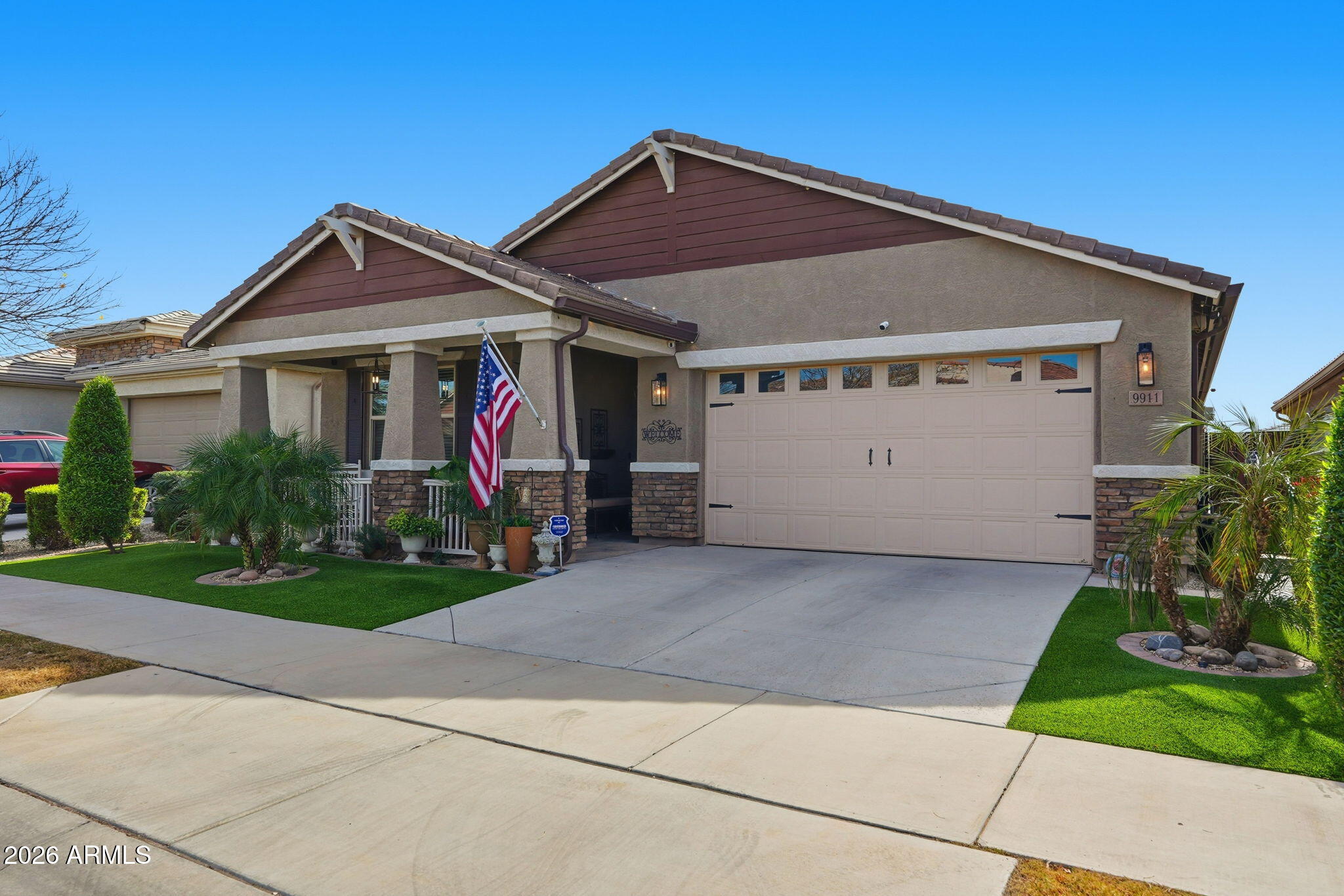 9911 E THORNBUSH Avenue