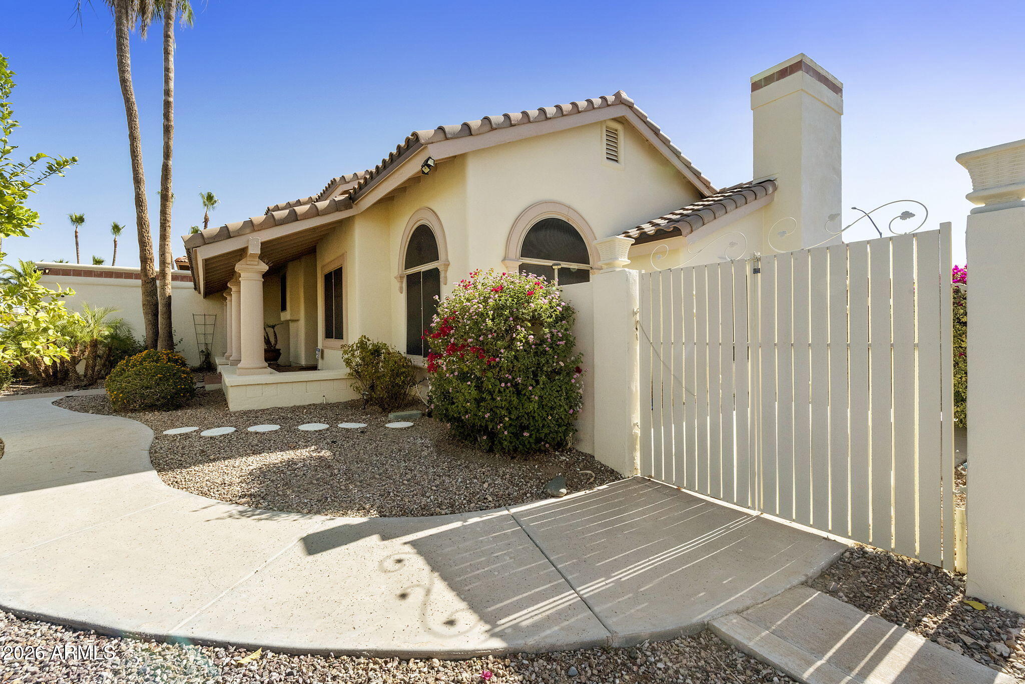 RANCHO DE ARBOLEDA - Residential