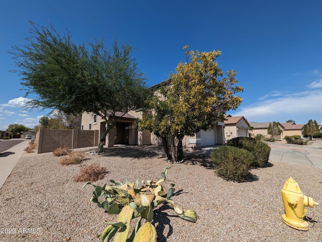 Photo of 5794 W Golden Lane, Glendale, AZ 85302 (MLS # 6997913)
