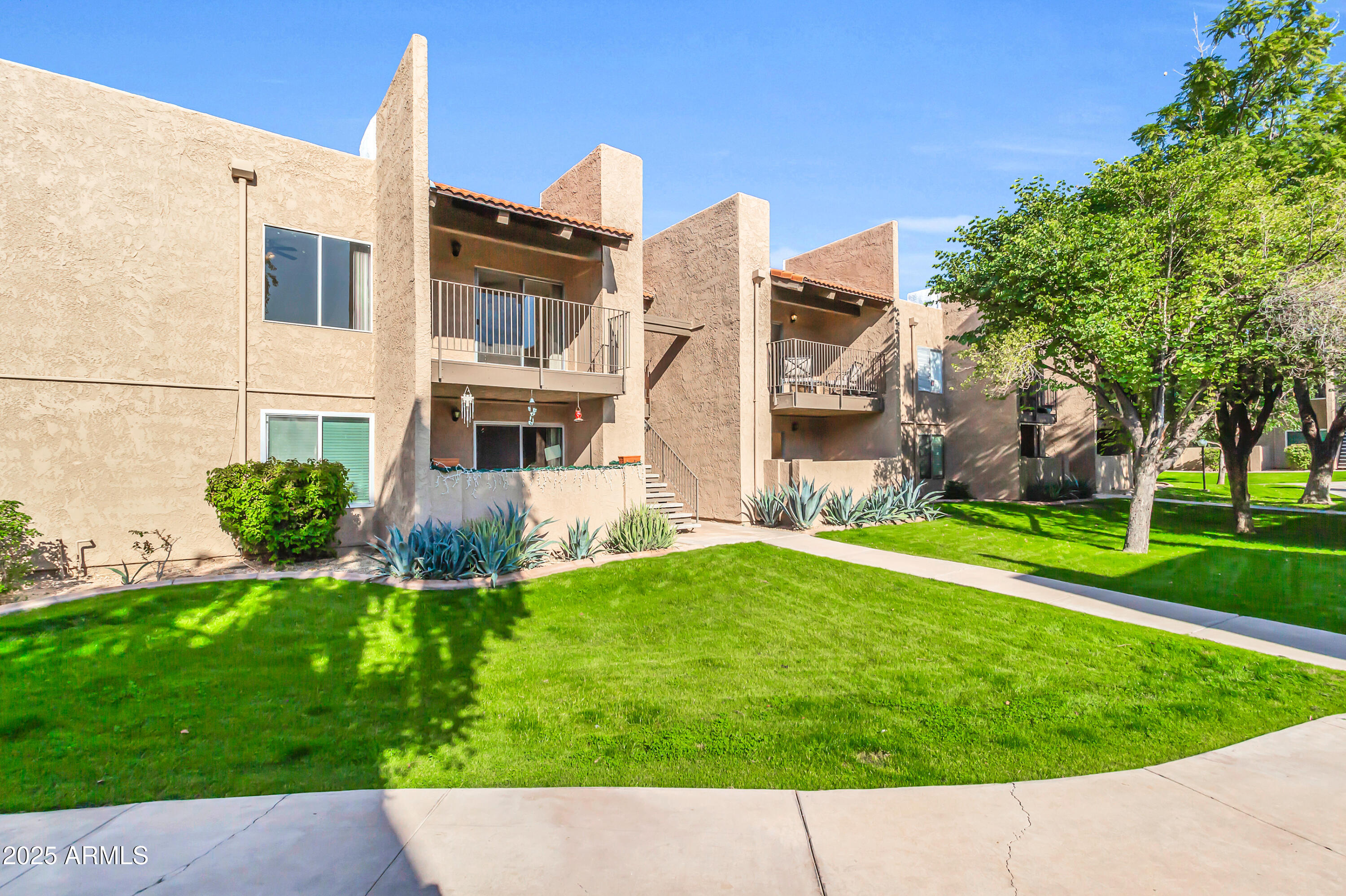 5525 E THOMAS Road F9