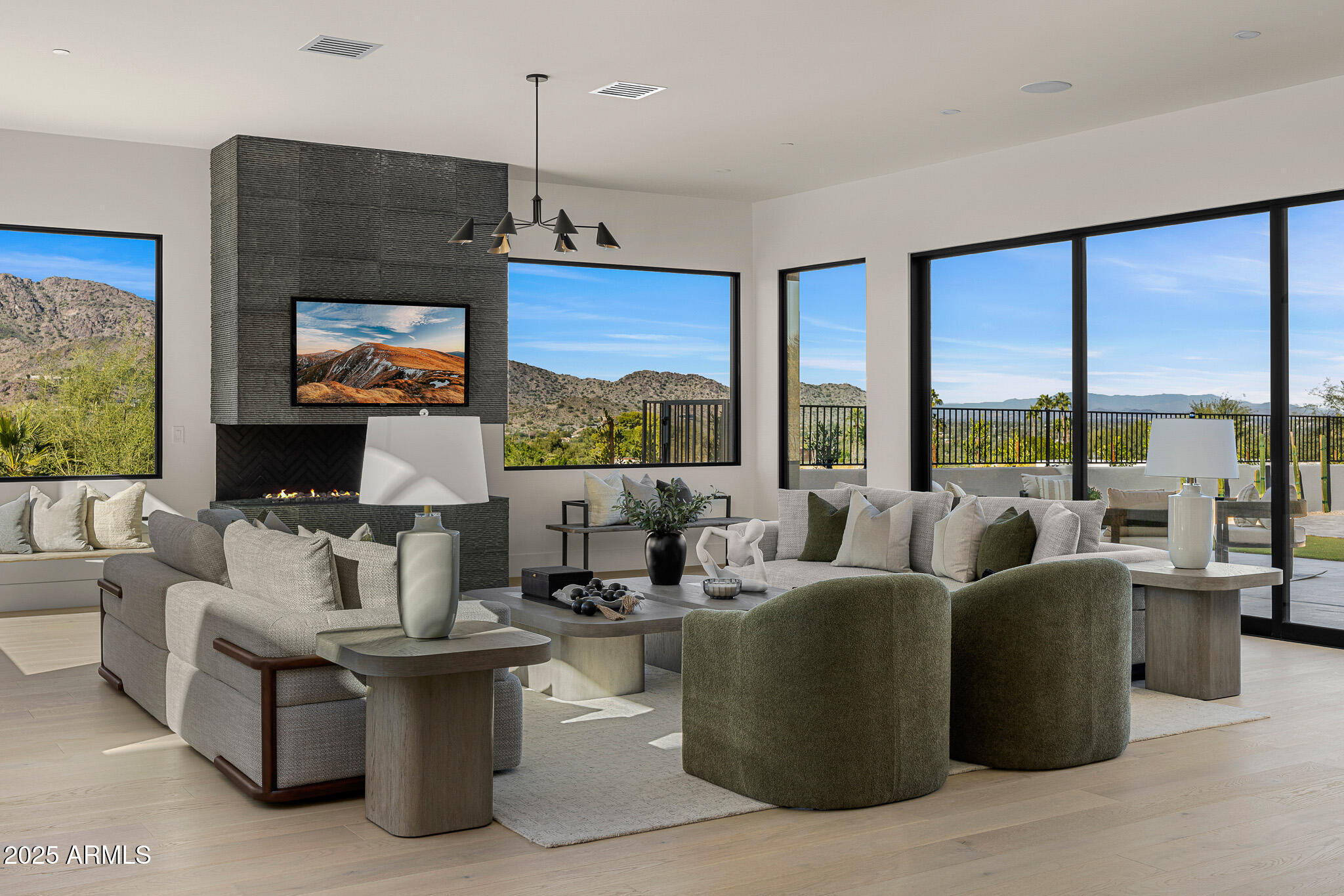 5355 E DESERT VISTA Road