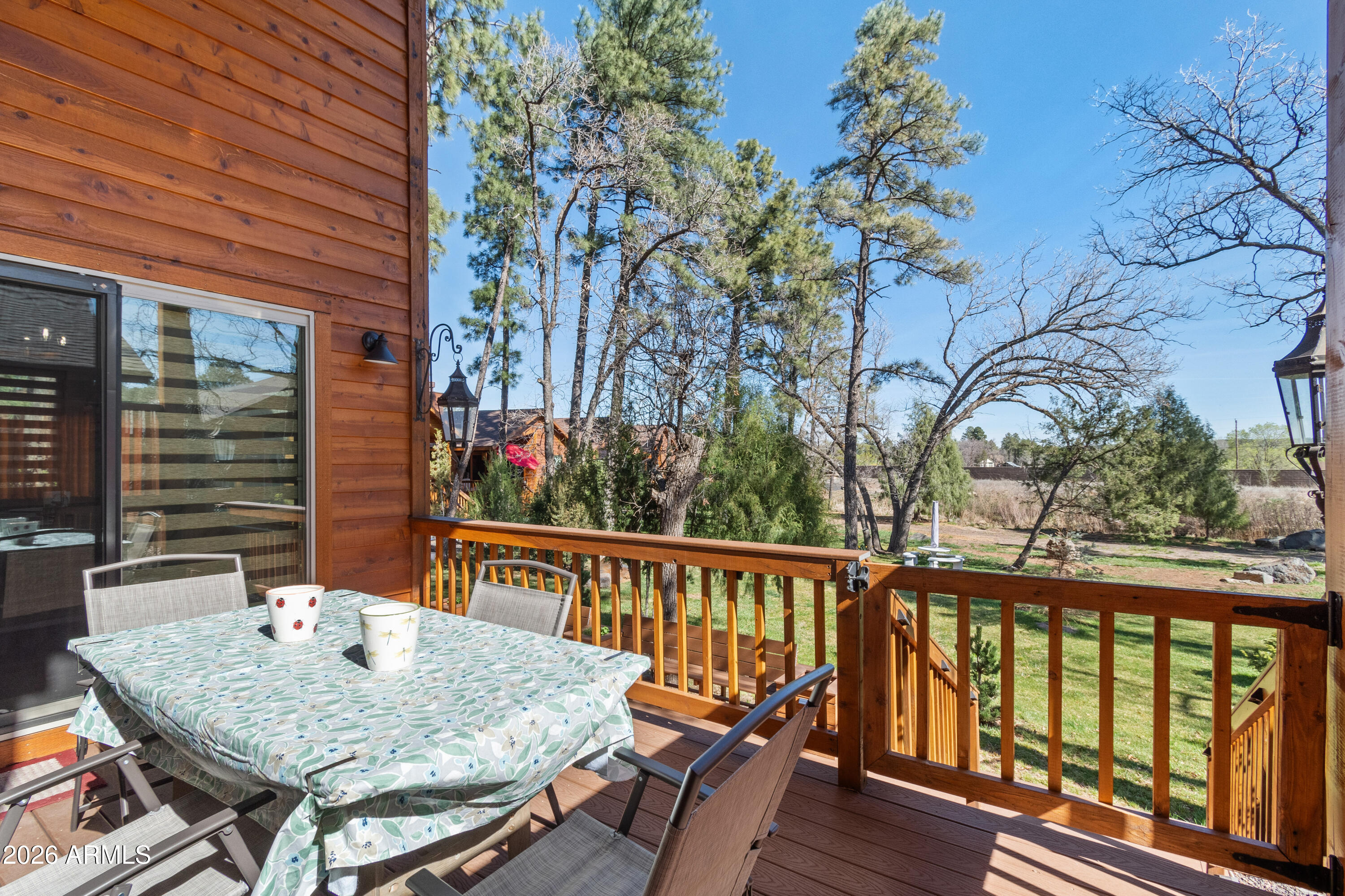 2540 W WATERS EDGE Lane