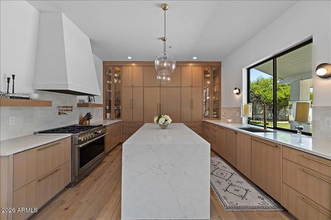 Property photo of 10686 E Saddlehorn Drive, Scottsdale, AZ 85258