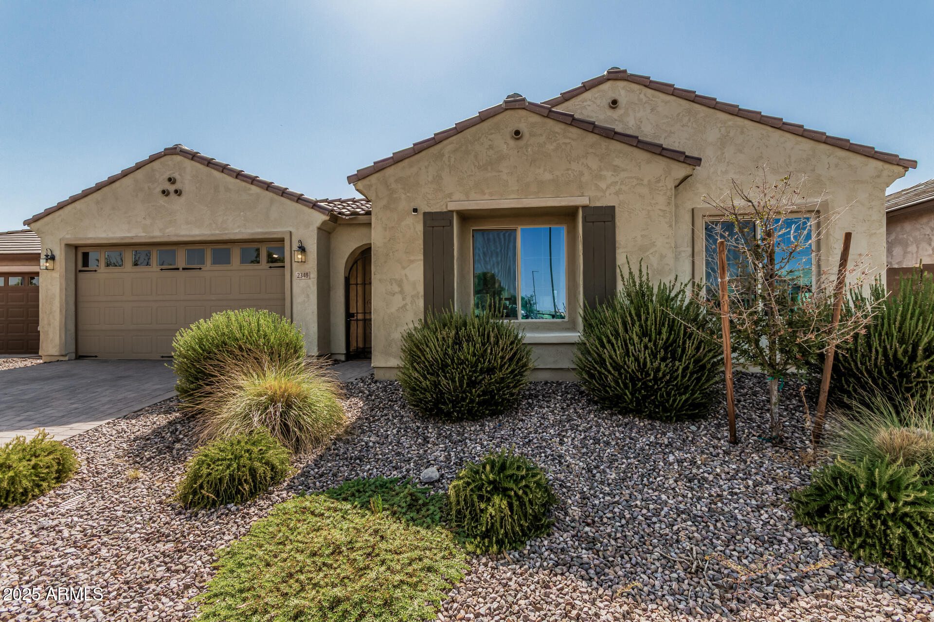 2348 N CRESTWOOD Drive