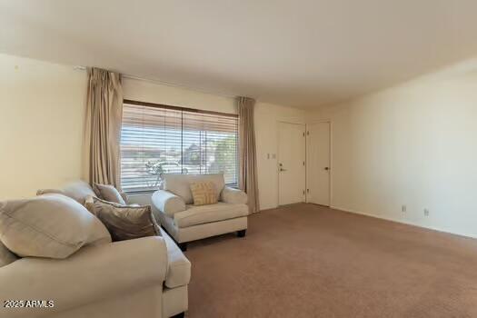 6449 E DES MOINES Street