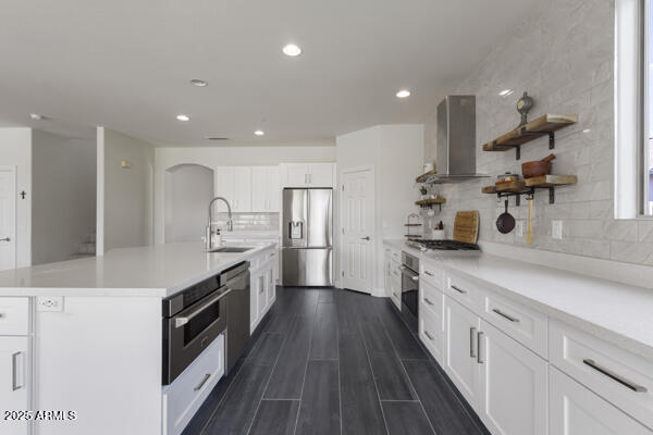 12538 W CHUCKS Avenue