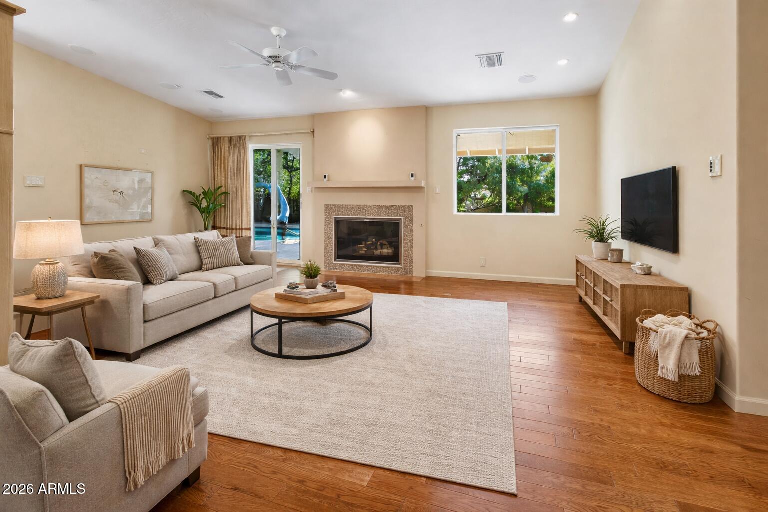 4851 E CALLE TUBERIA --