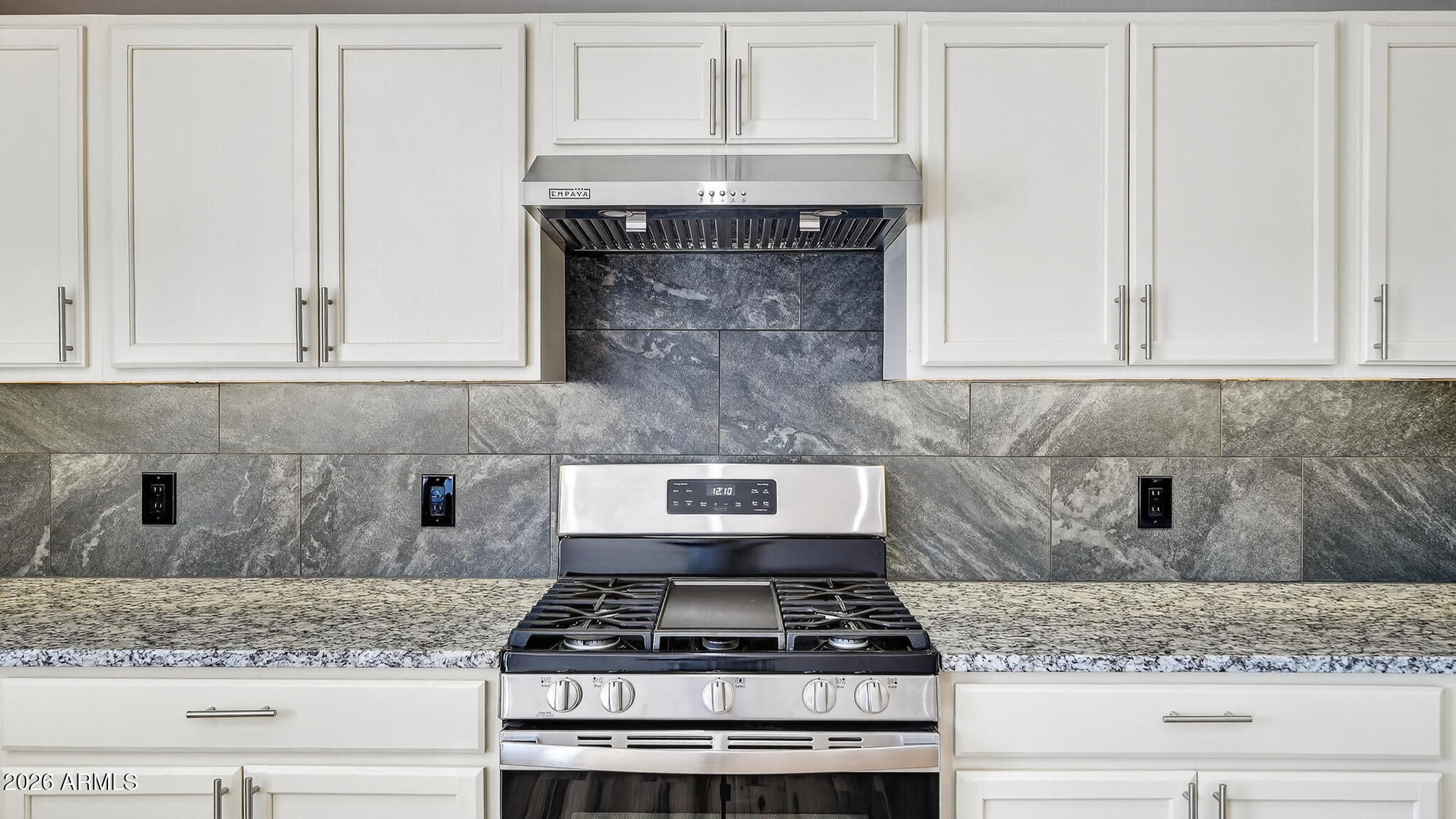 10552 E WATERING HOLE Street